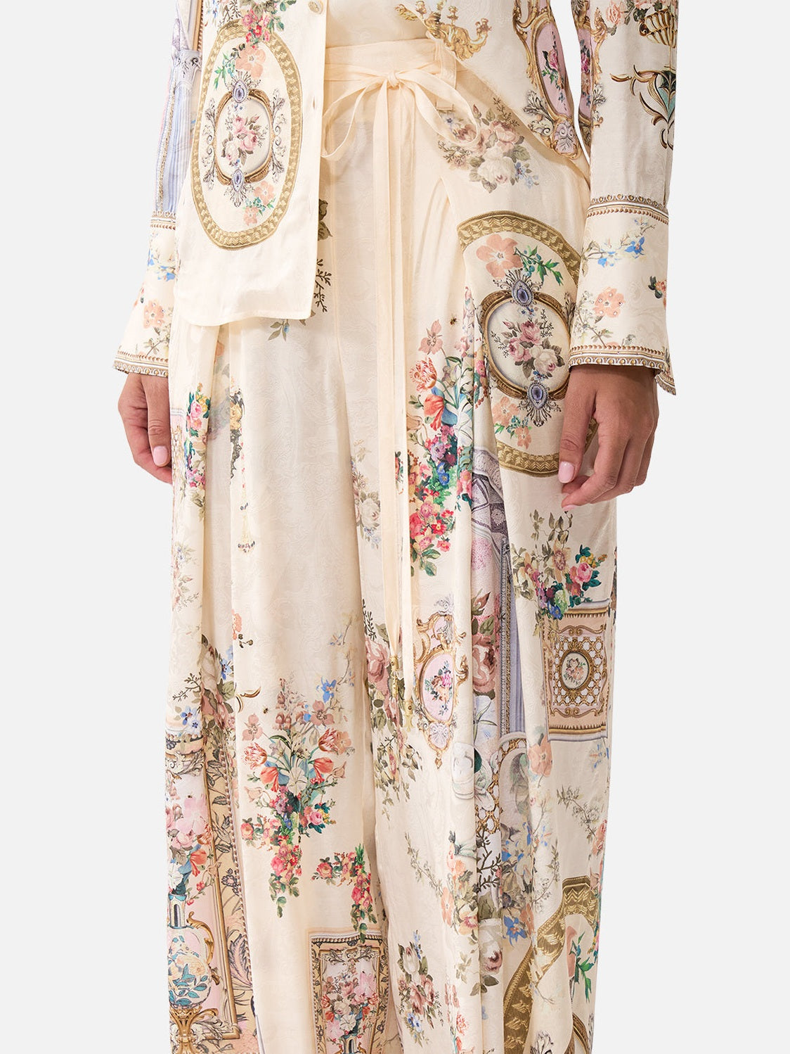 Soft wide leg pant with tie detail