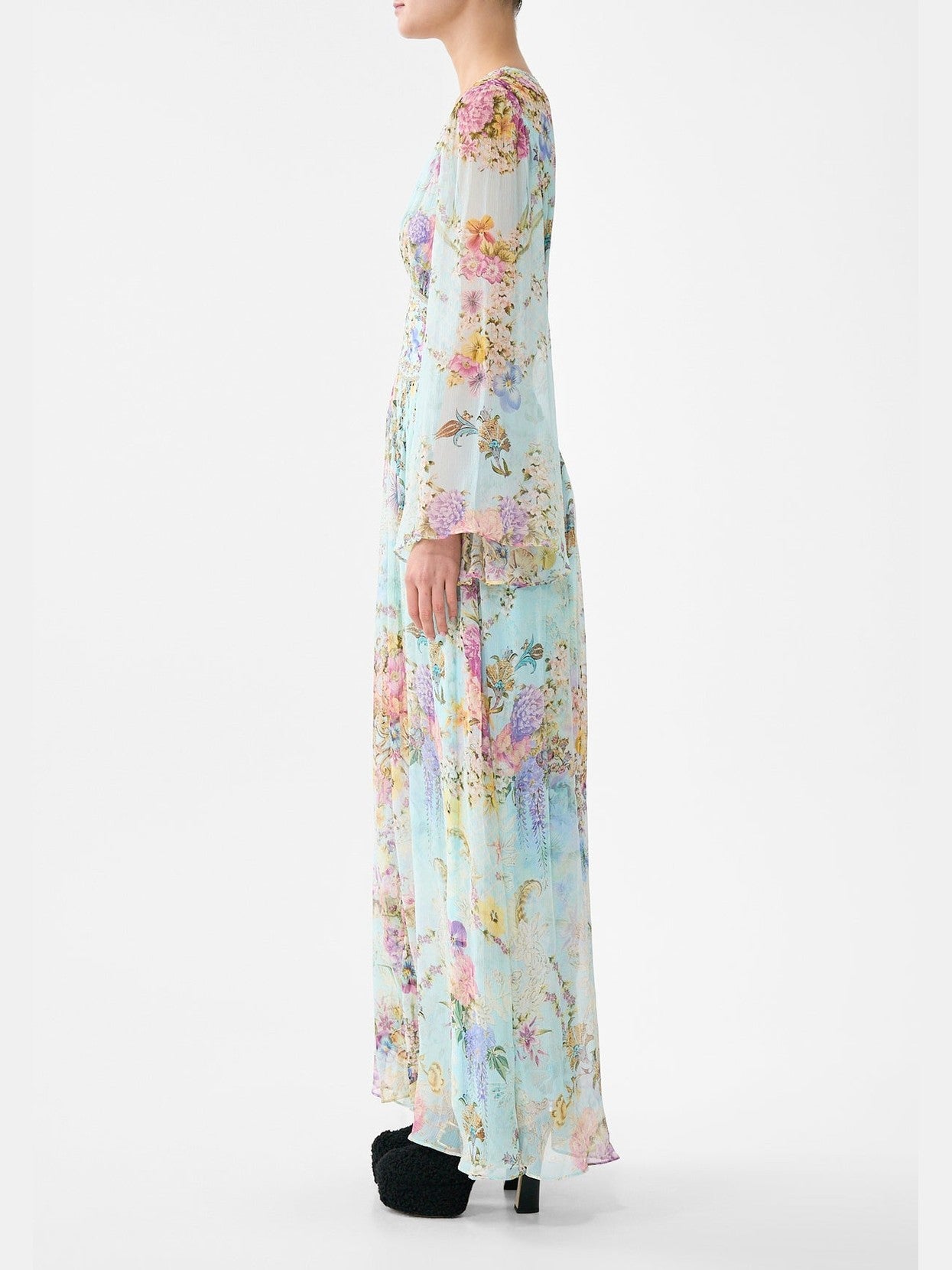 Flared sleeve dress