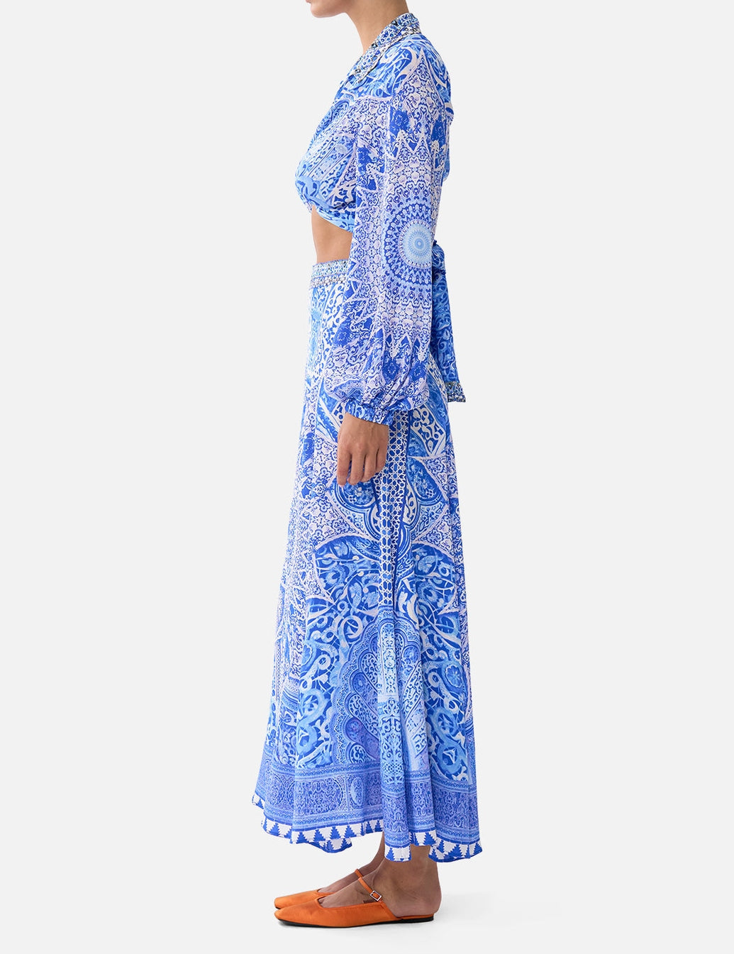 CAMILLA_00041689_CROPPED_WRAP_SHIRT_THE_BOSPHOROUS_MODEL_2.jpg