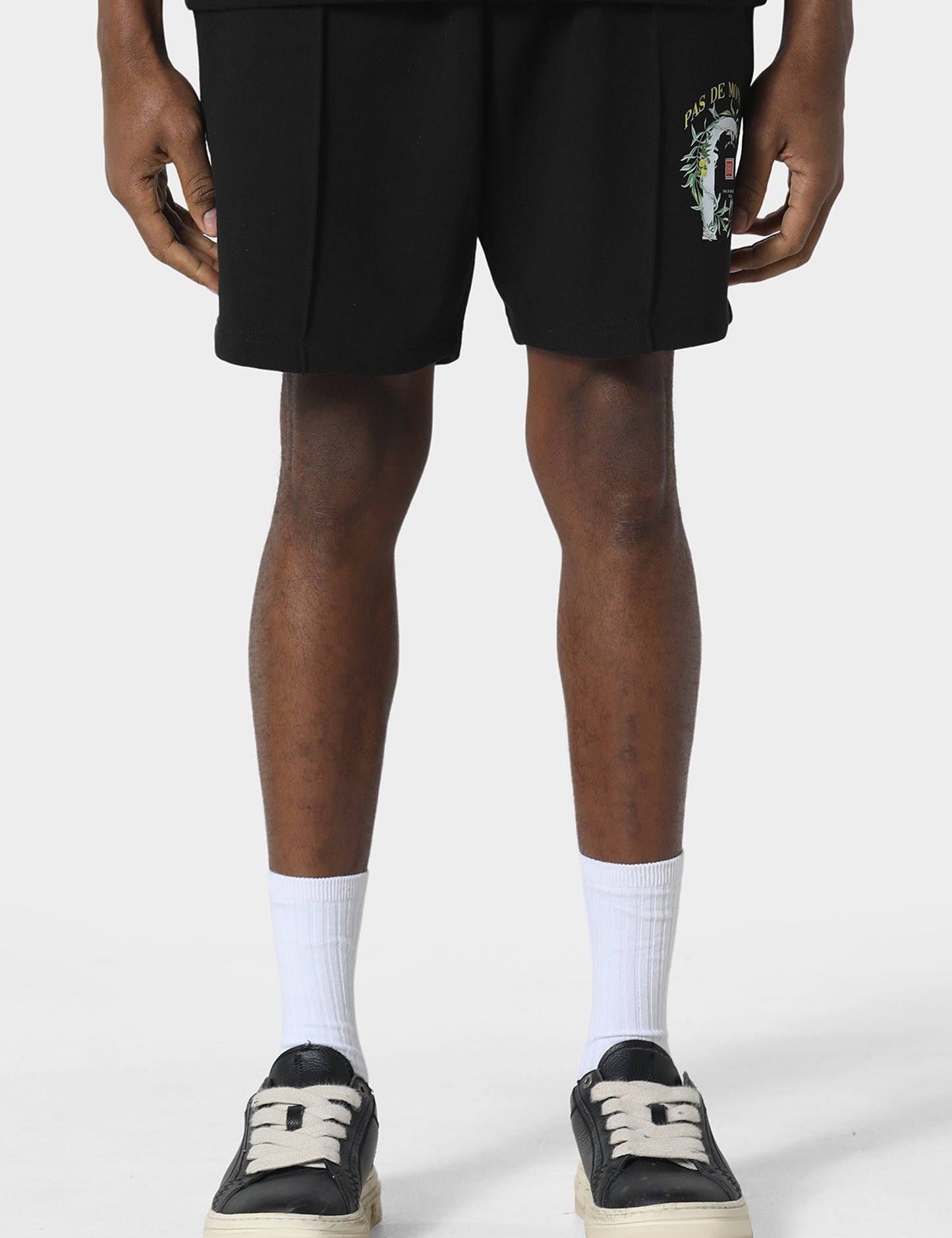 CASCADE_BLACK_1.jpg