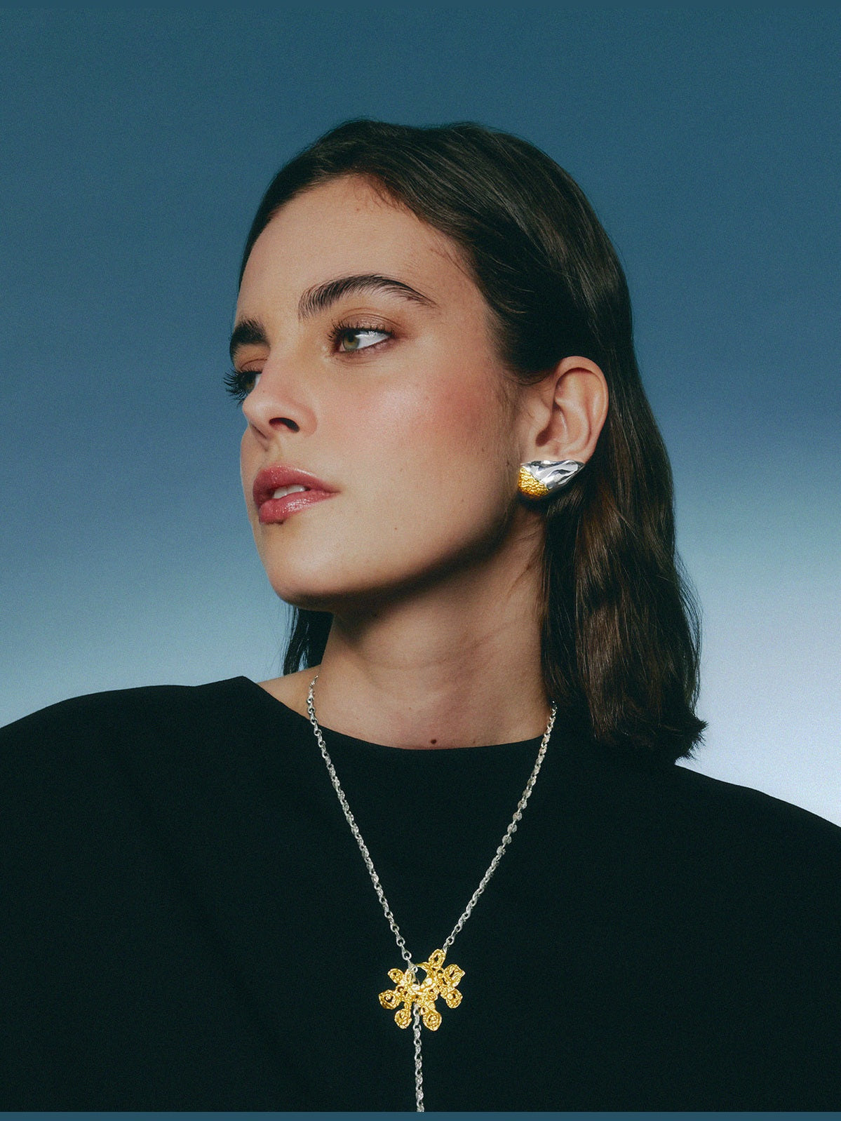 Cliff earcap