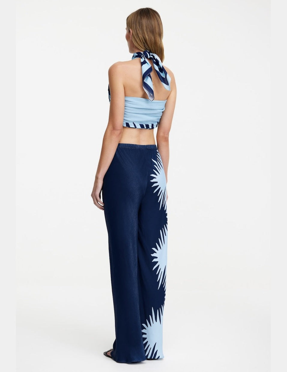 D2_SS250175P-PRT_FLOSSIE_PANT-REFLECTION-3jpg_900x_7363199e-de76-4238-99b0-f225cb694b53.jpg