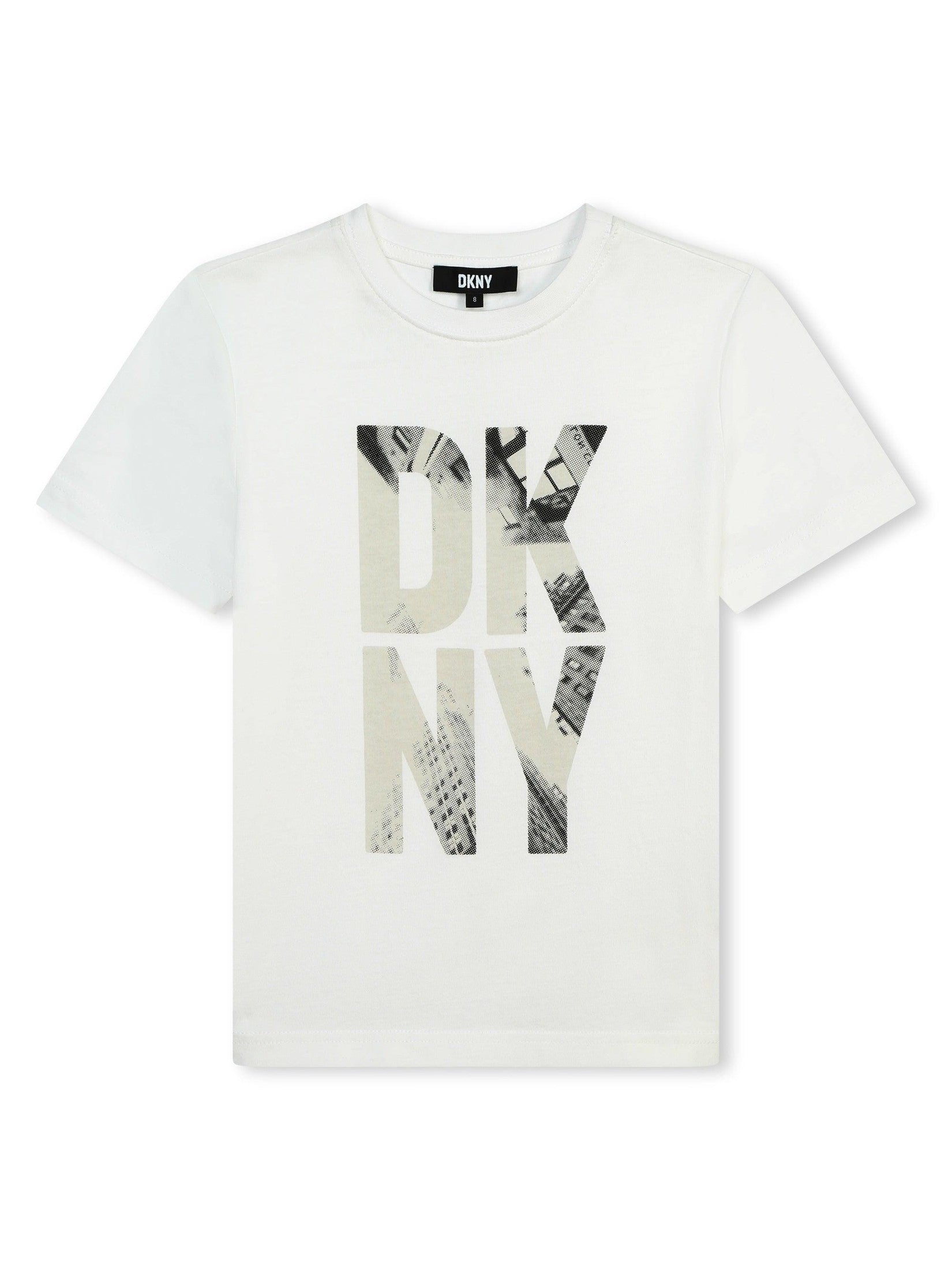 T-shirt and bermuda shorts