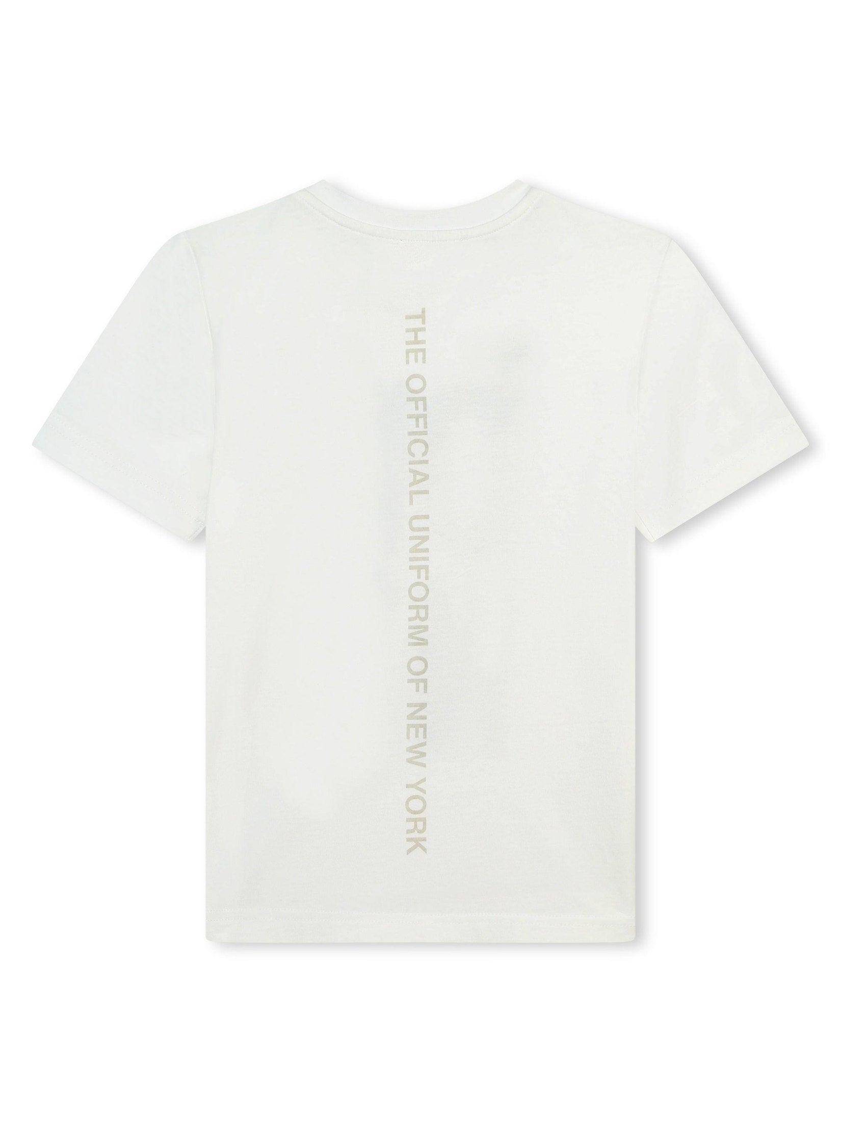 T-shirt and bermuda shorts