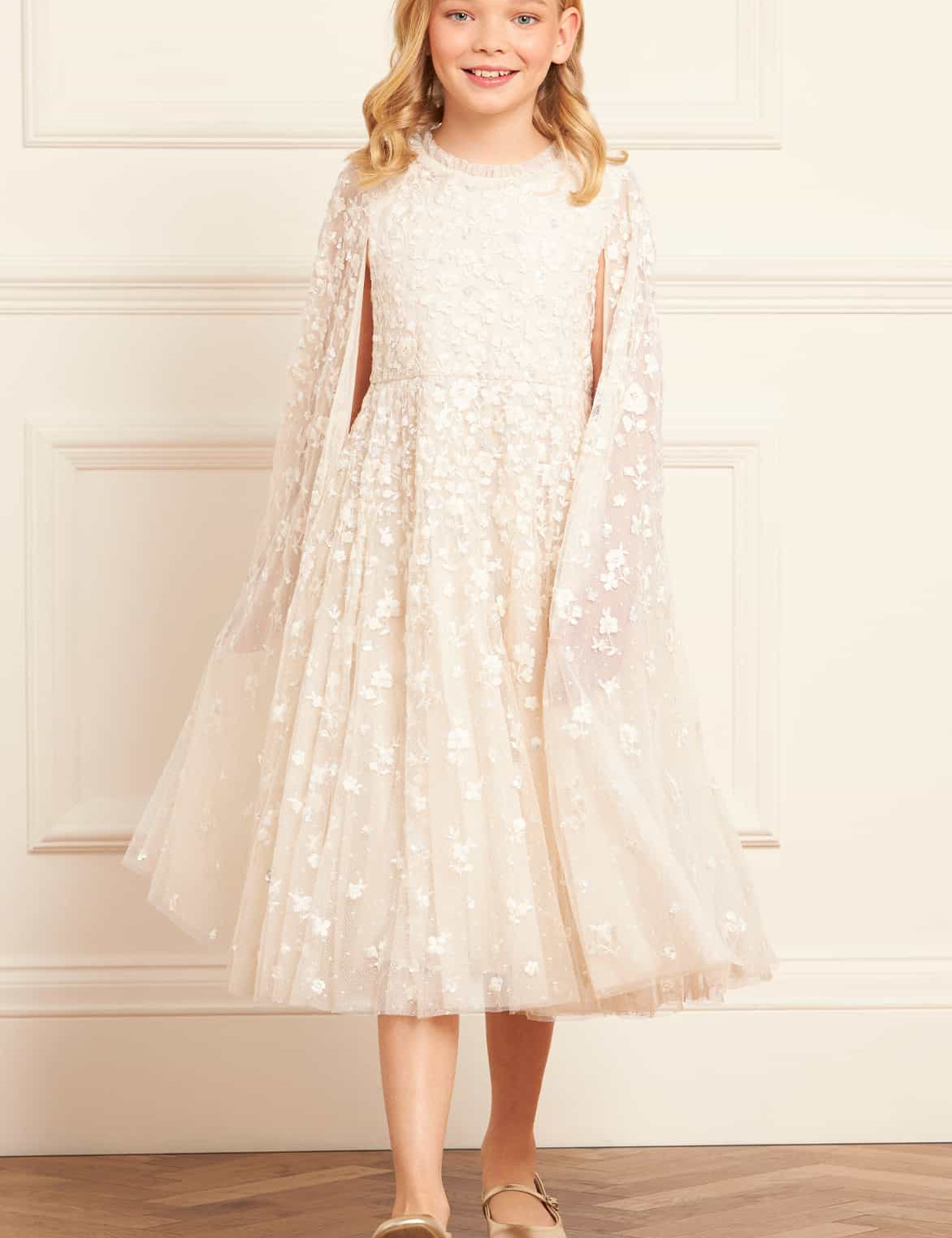 DAHLIADITSYCAPEKIDSDRESS-KIDSDRESS-CREAM-NEEDLE_THREAD-3.jpg