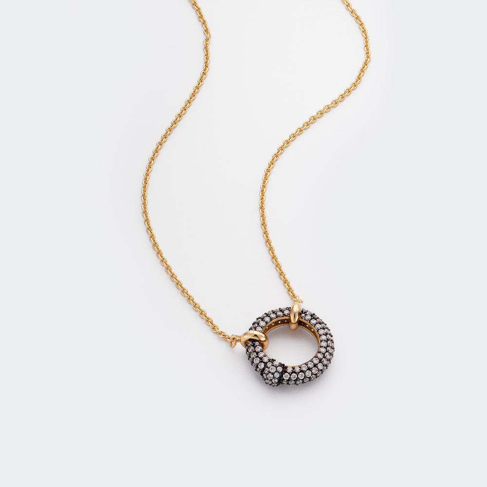 Crystal flow necklace