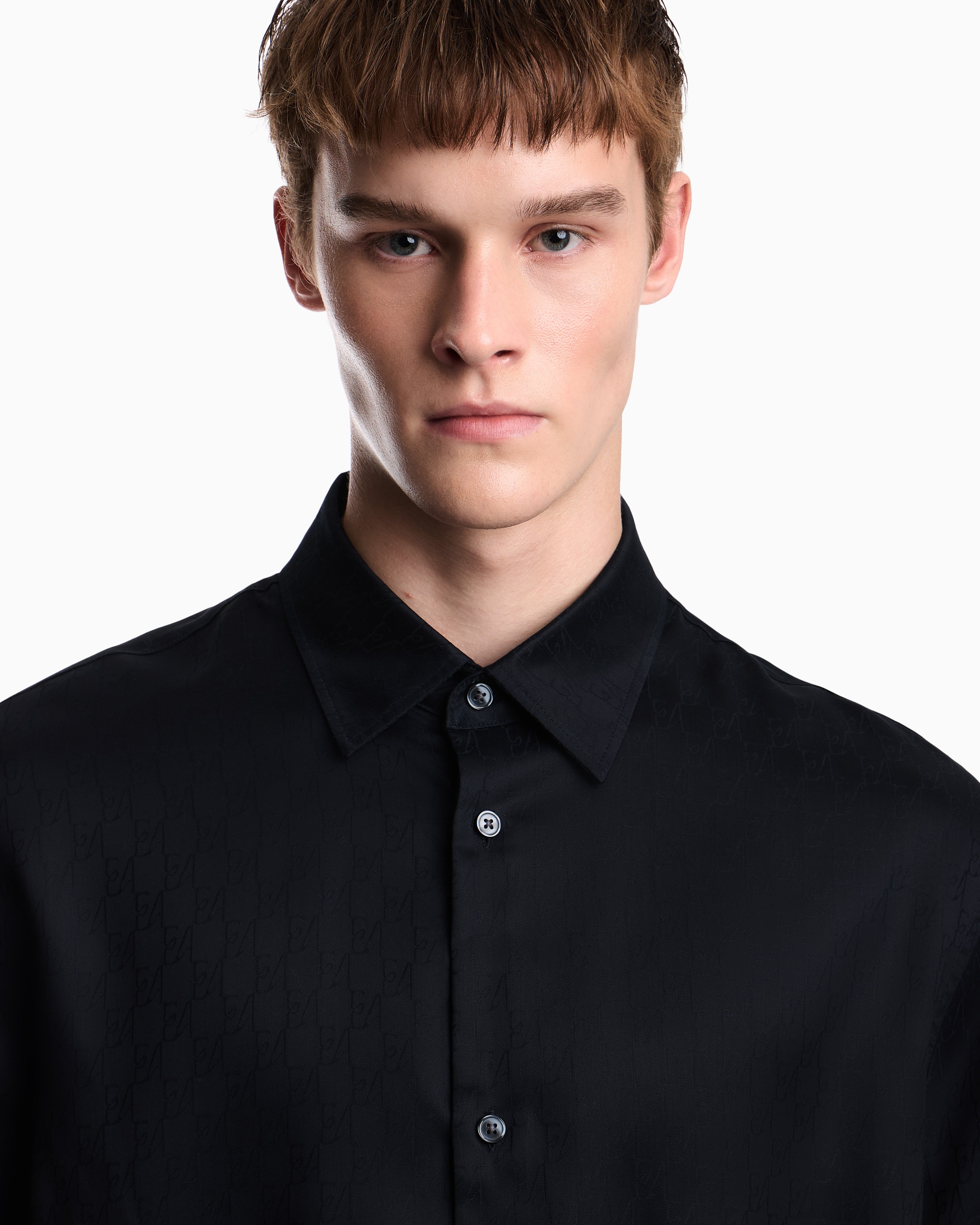Shirt in lyocell jacquard with a regular fit