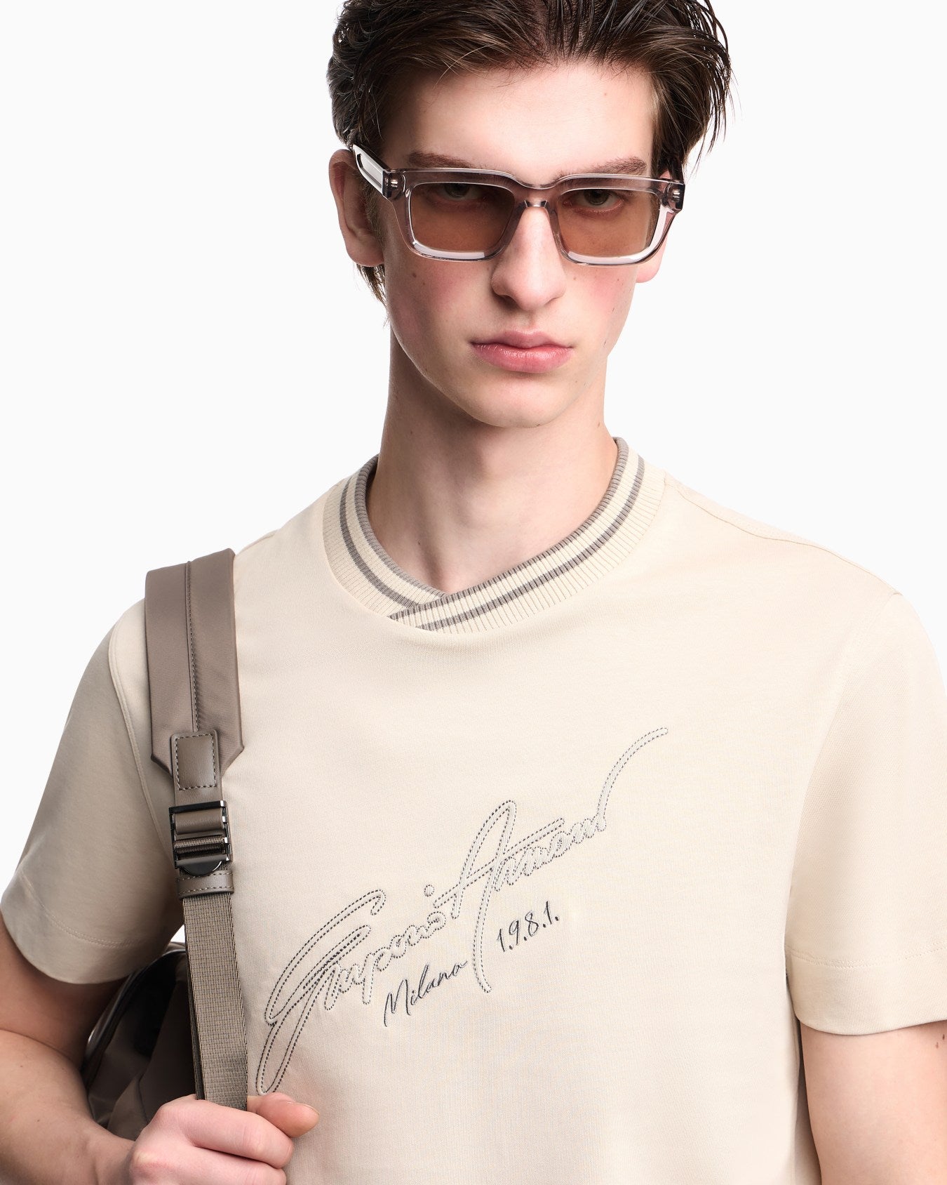 Slim-fit, heavy jersey T-shirt with logo signature embroidery