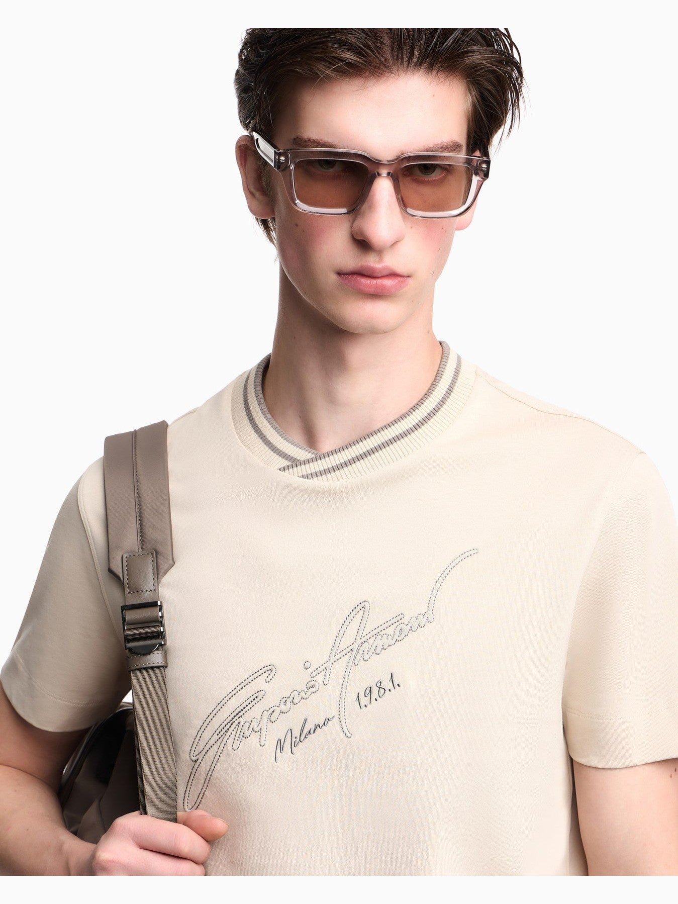 Slim-fit, heavy jersey T-shirt with logo signature embroidery
