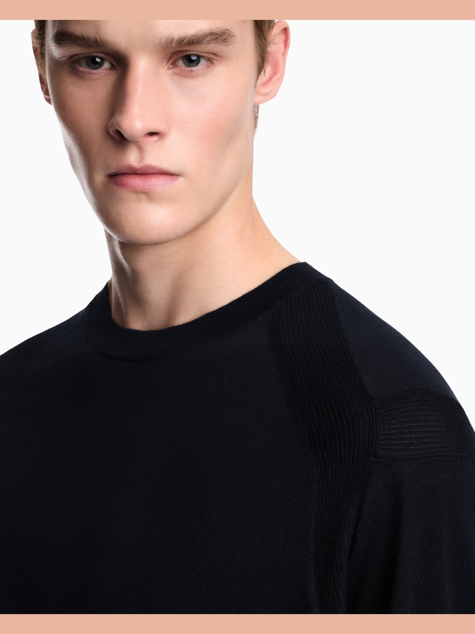 Sweater in lyocell and virgin wool blend