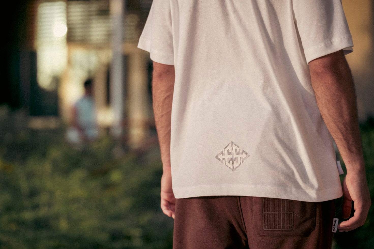 Off white shortsleeve t-shirt