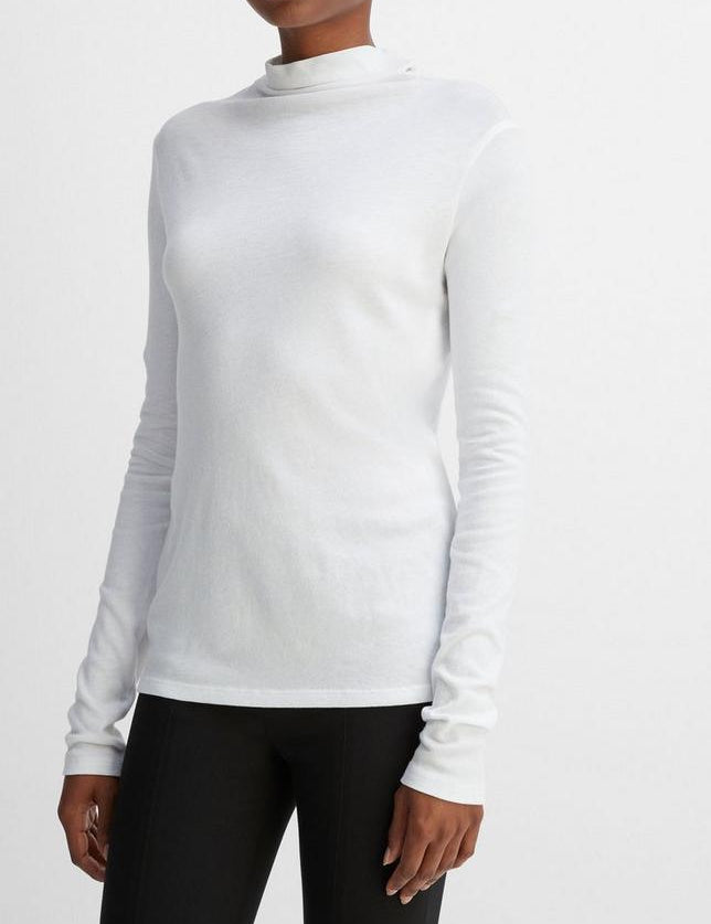 Essential-Long-Sleeve-Turtleneck-137OWT_728875ed-46a5-46b4-b103-e6331f836225.jpg