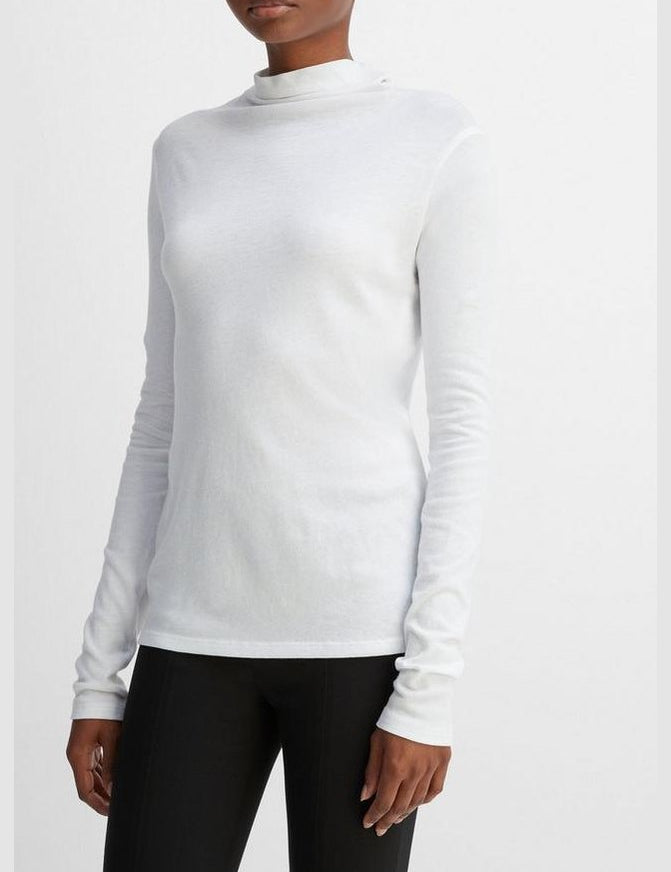 Essential-Long-Sleeve-Turtleneck-137OWT_728875ed-46a5-46b4-b103-e6331f836225.jpg