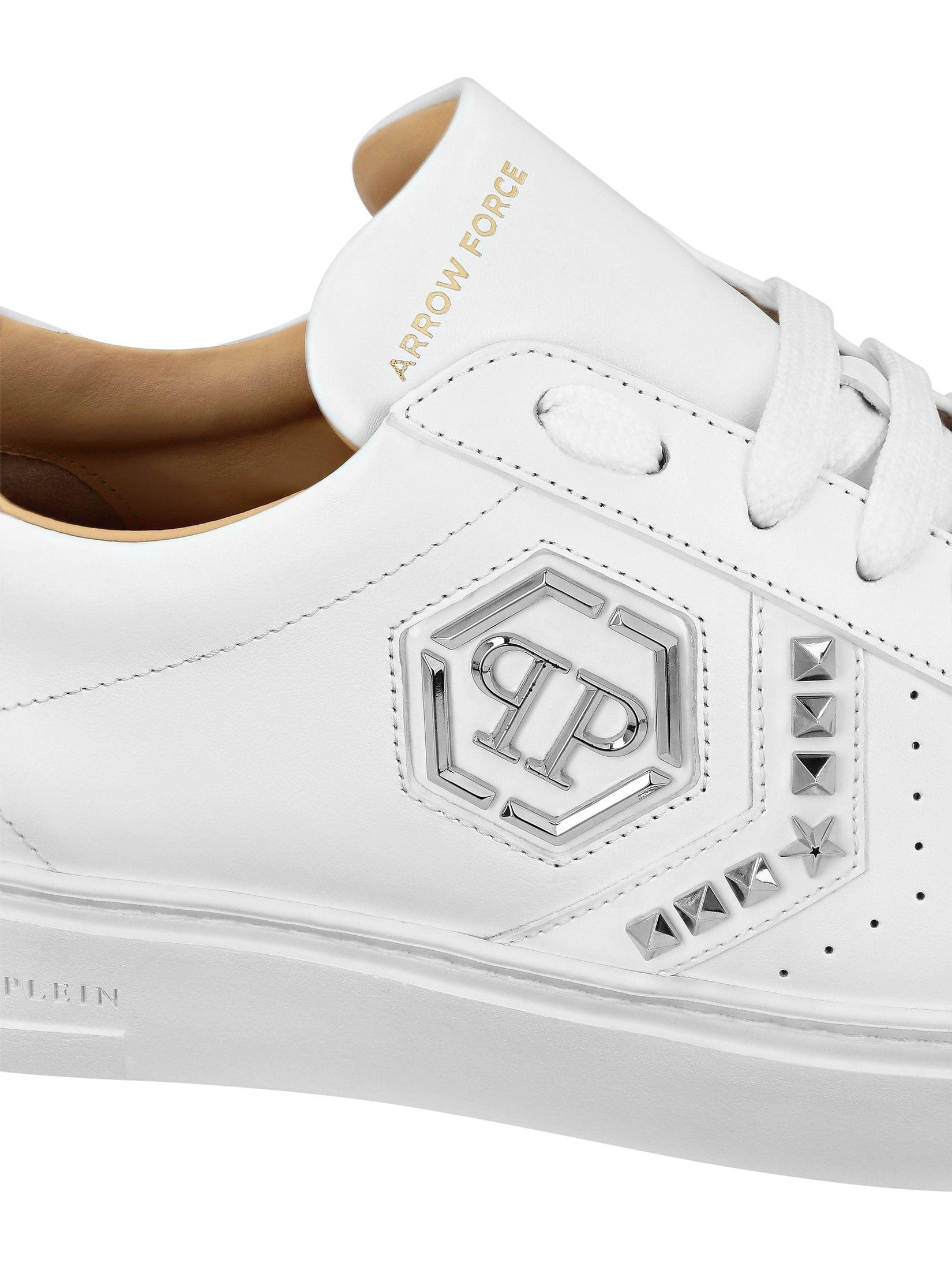 Lo-top leather arrow force sneakers