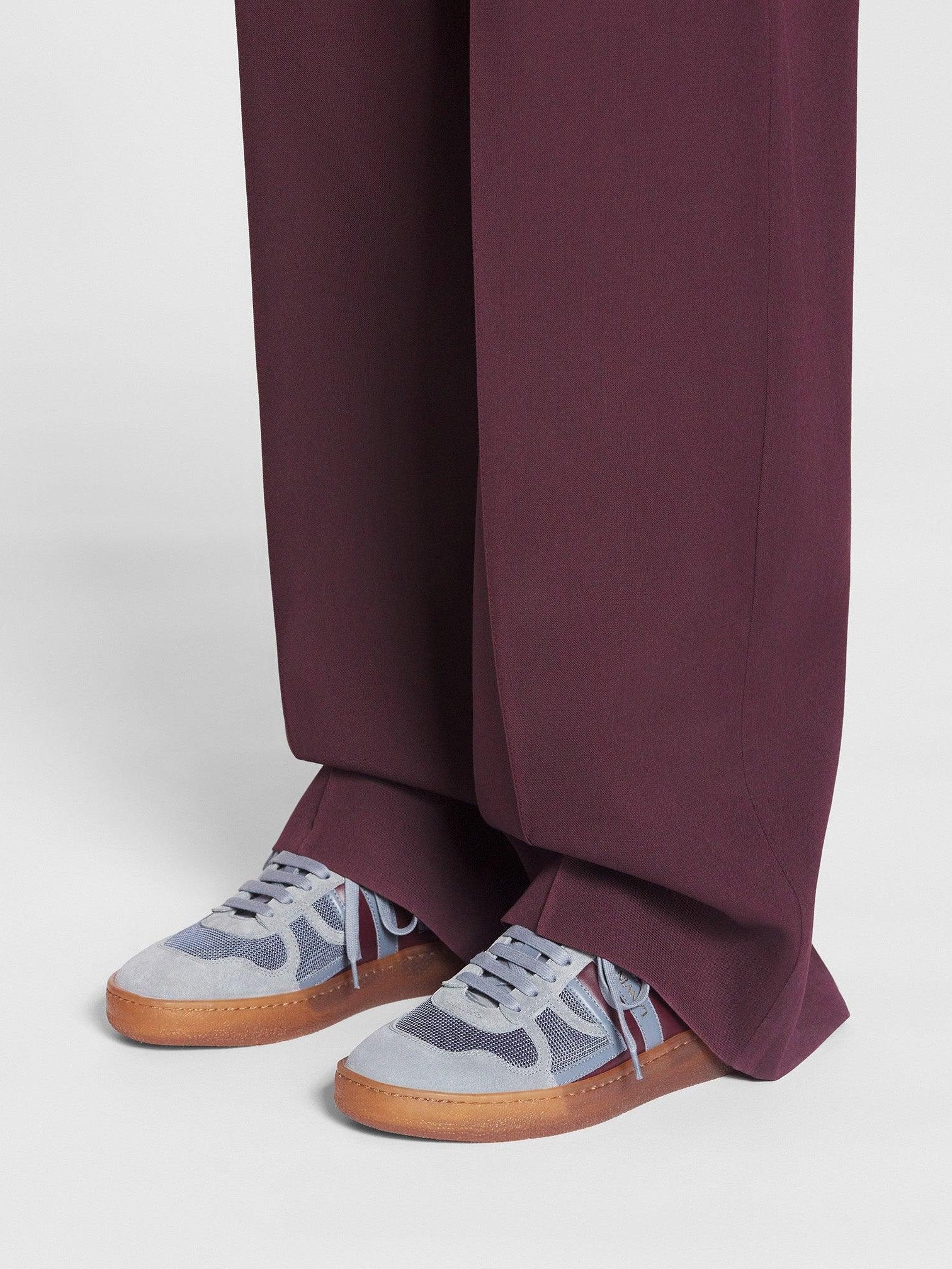 Clay mesh sneakers