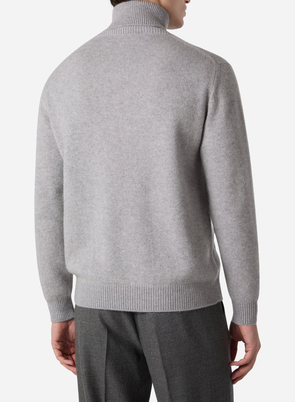 OVERSIZED CABLE CASHMERE TURTLENECK