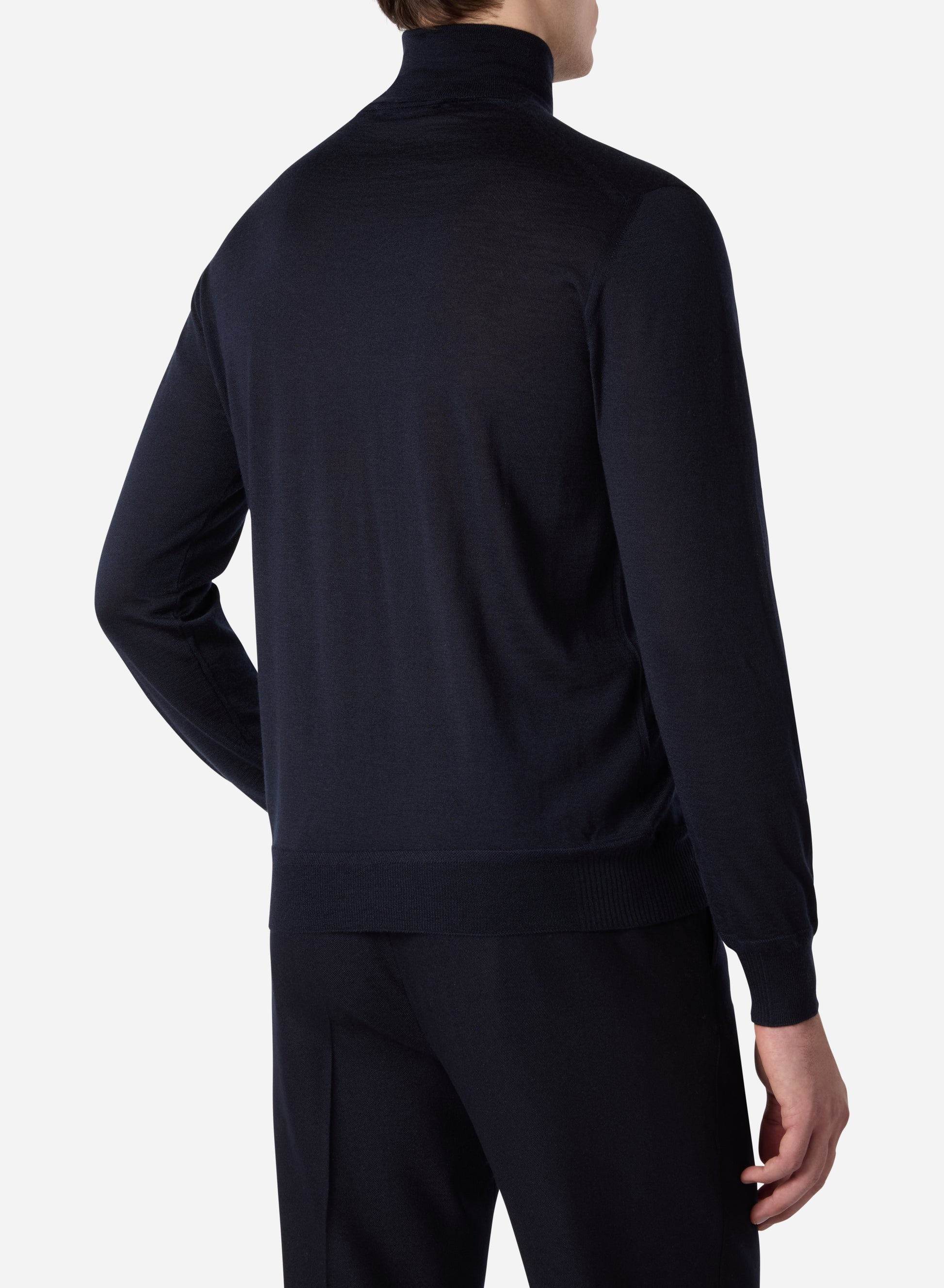 CASHMERE AND SILK TURTLENECK