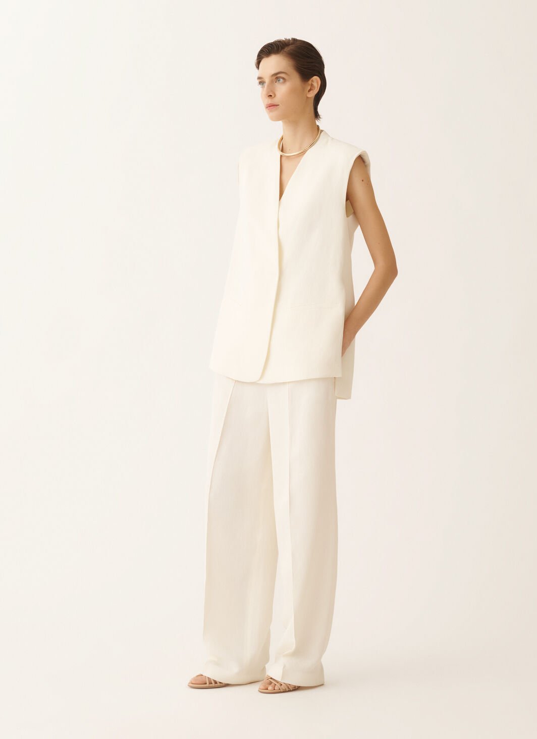 Viscose linen vest with leather belt