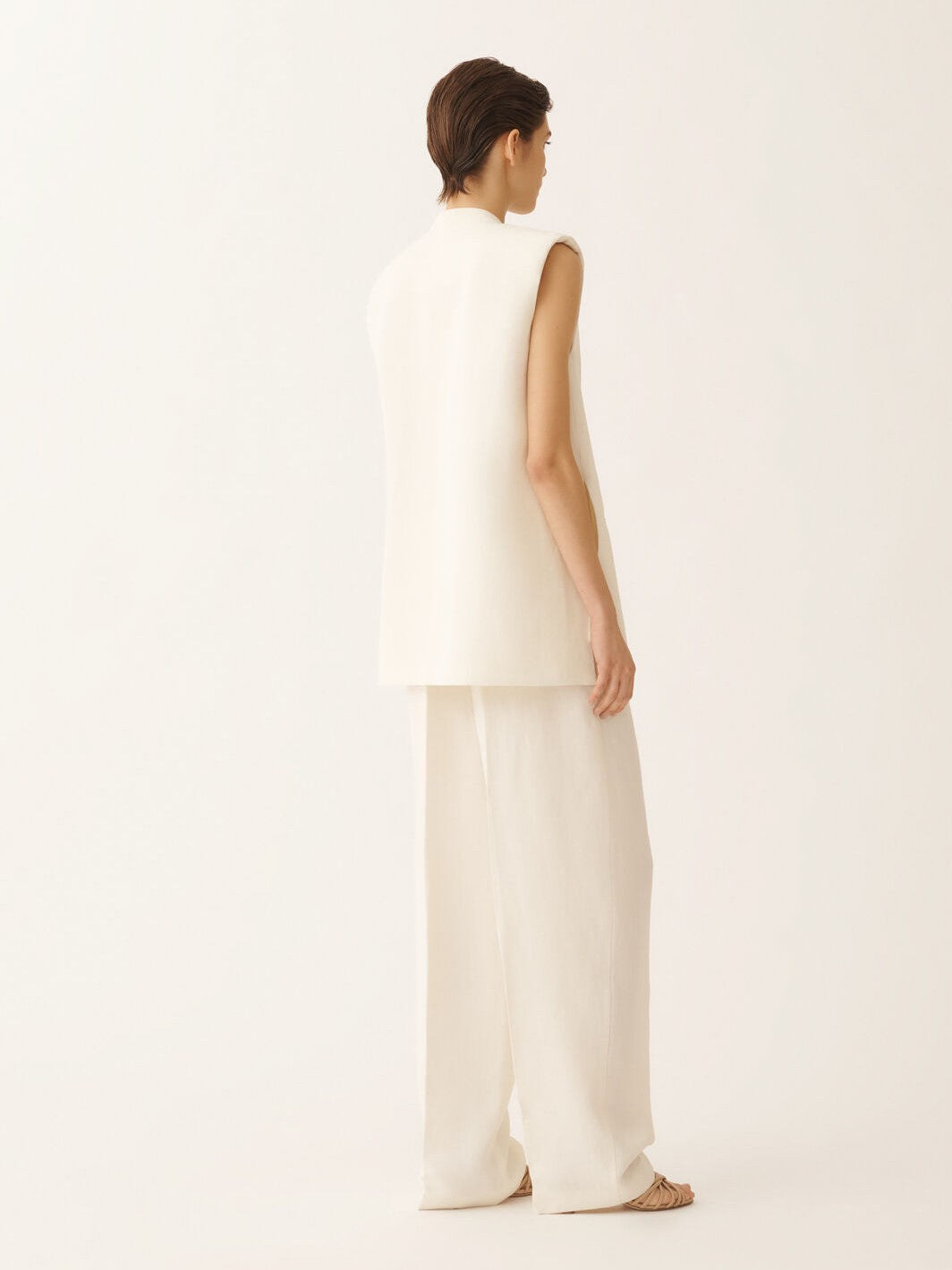Viscose linen vest with leather belt