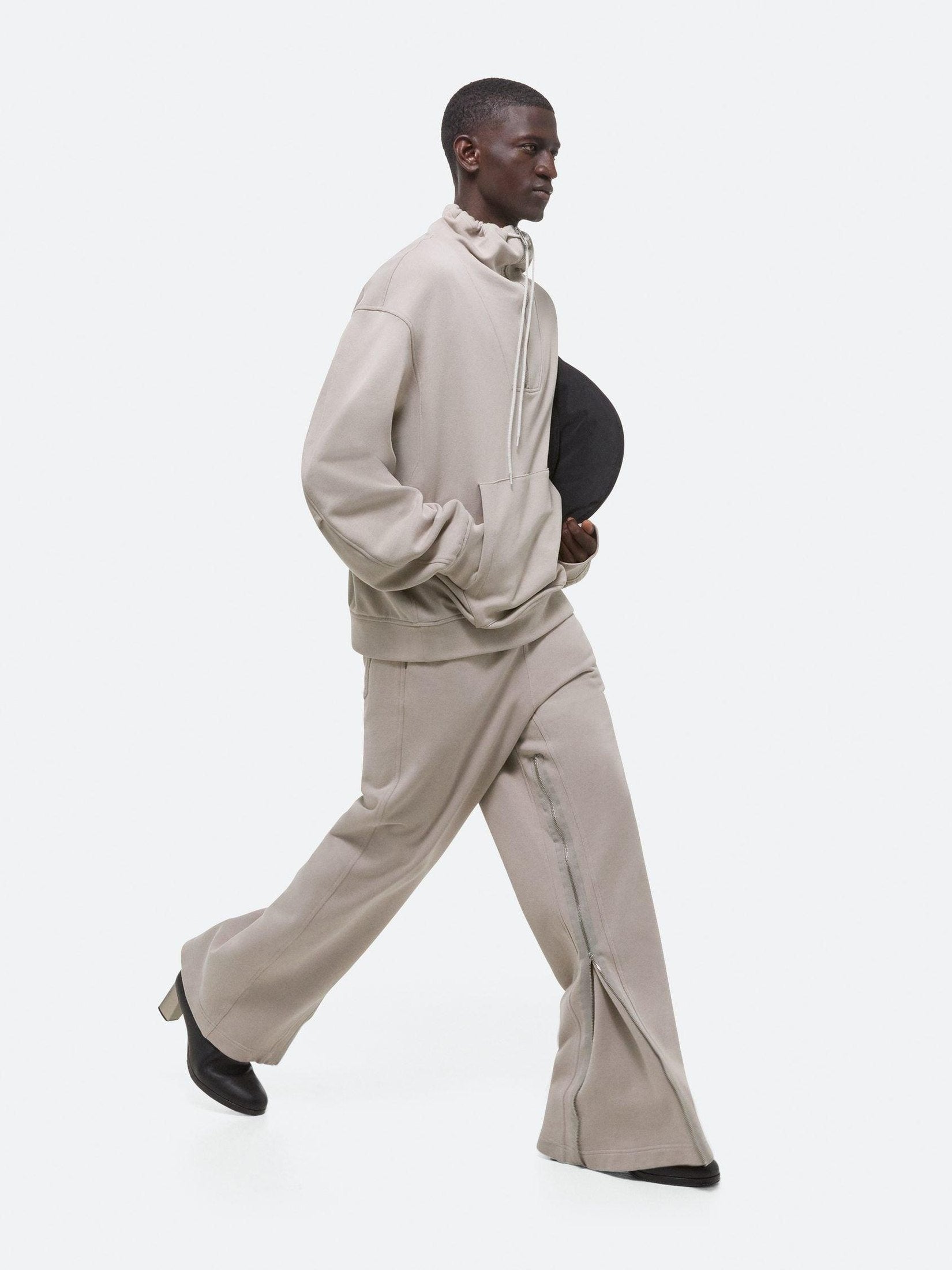 Funnel neck pullover