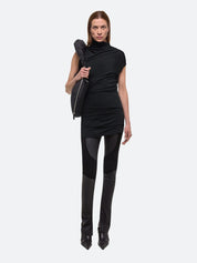 Sleeveless wind top