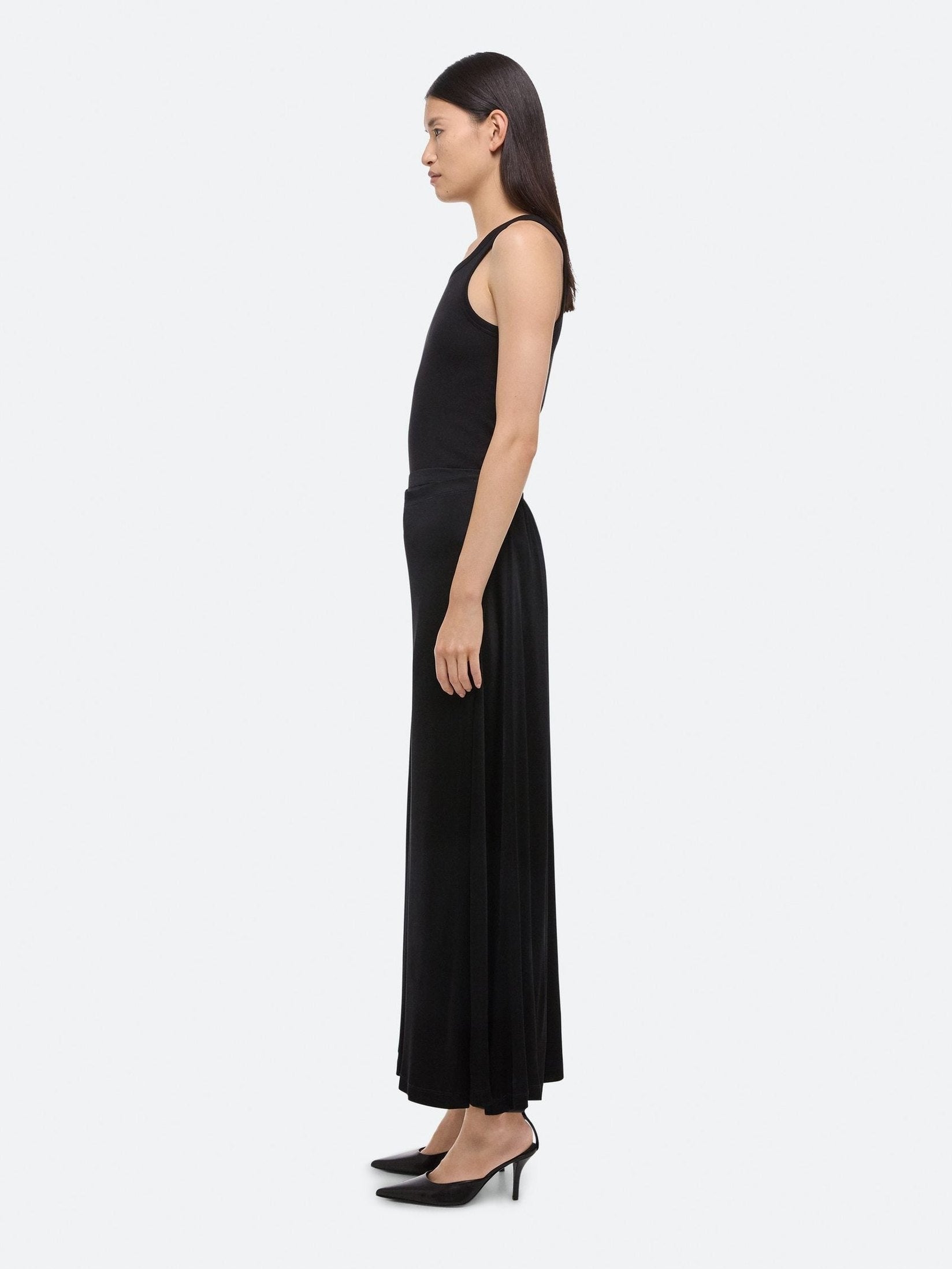 Fluid wrap skirt