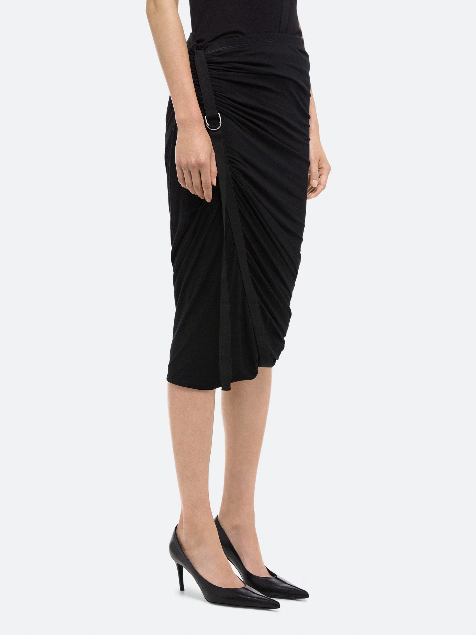 Wind skirt