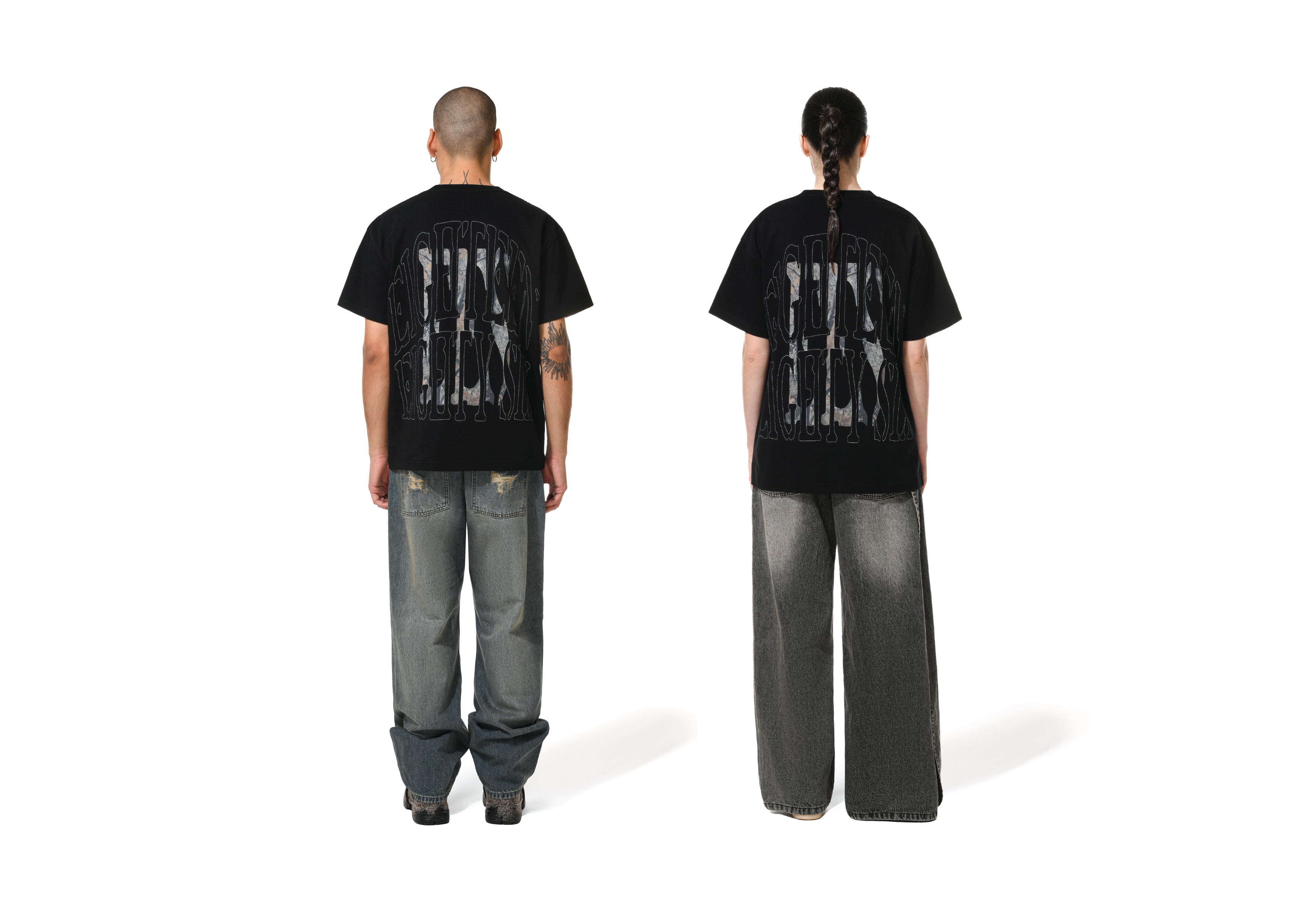 ROMAN NUMERAL T-SHIRT - BLACK