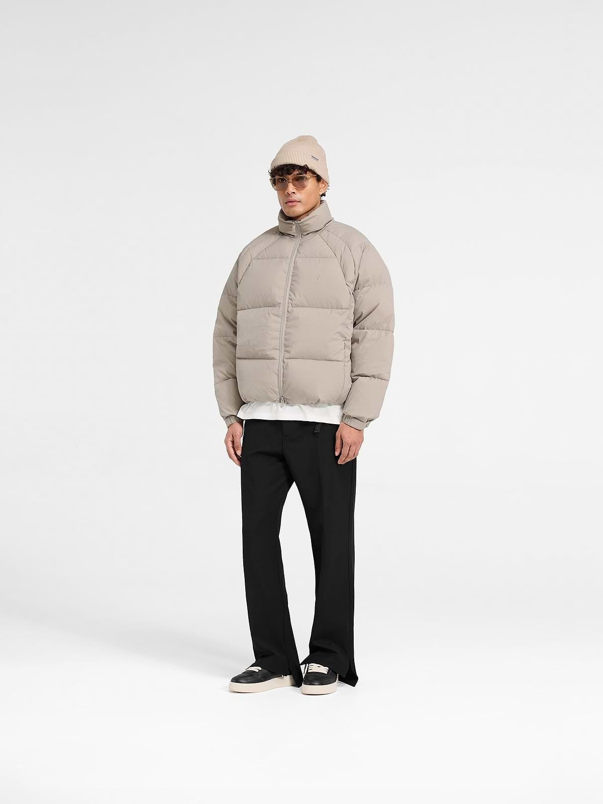 Funnel neck puffer