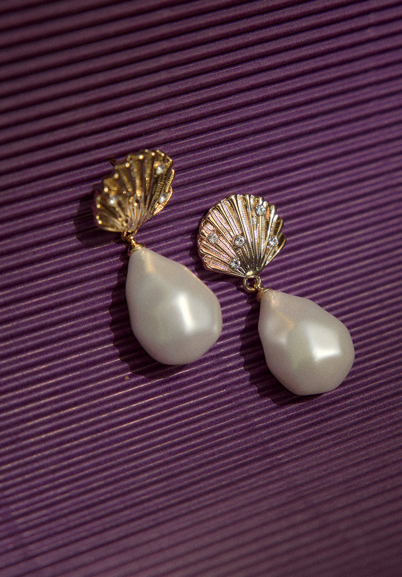 TIERED SHELL EARRINGS