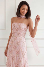 Lovers lace strapless gown