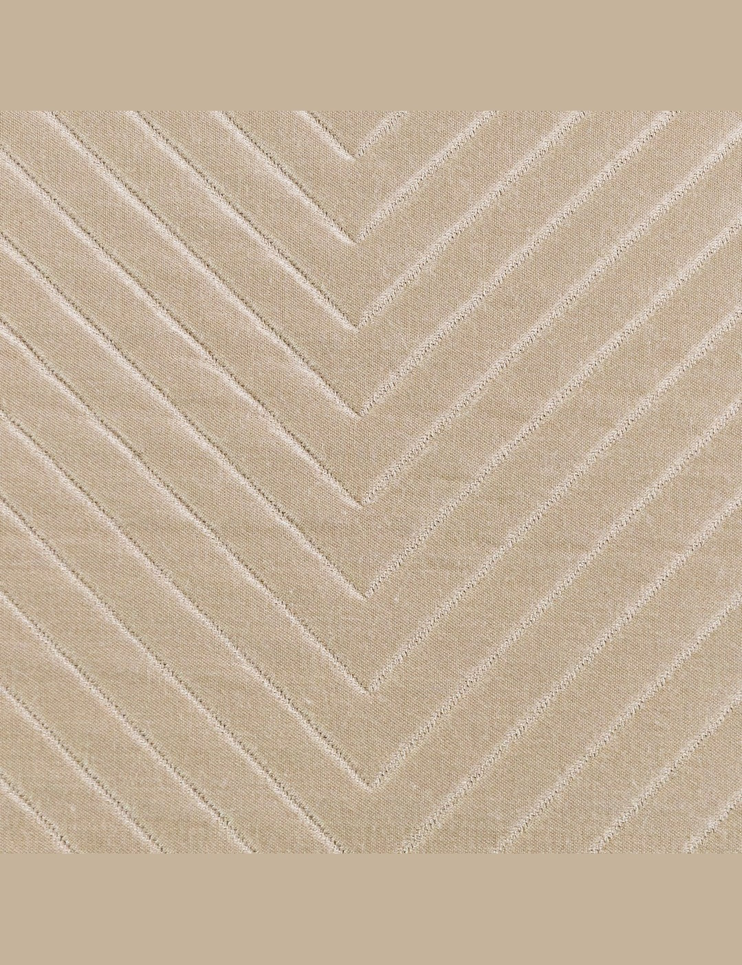 LUX.HERRINGBONE_3FR6575-2216_3.jpg