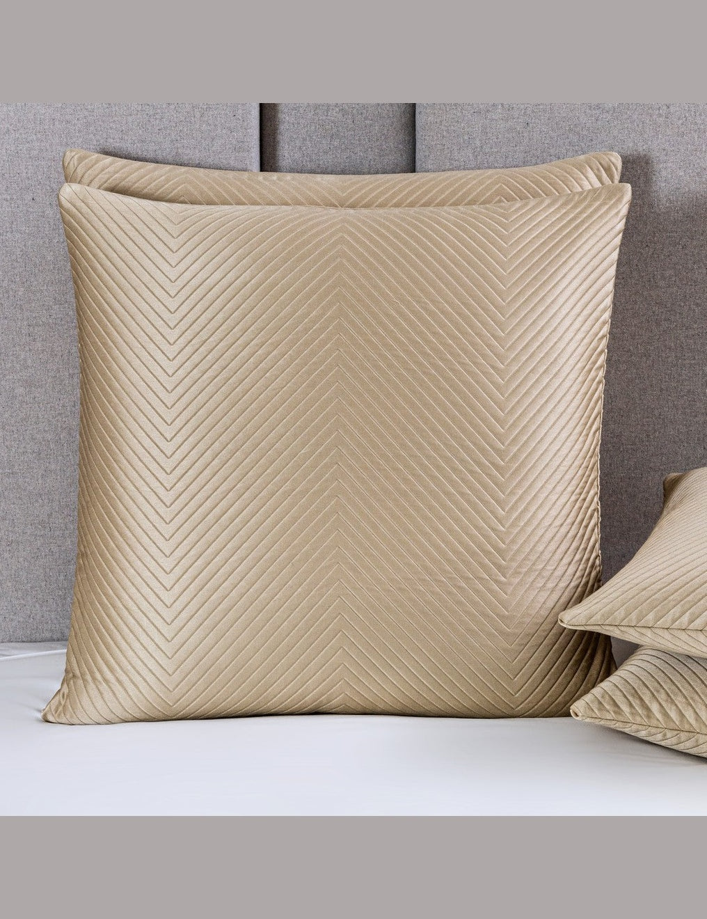 LUX.HERRINGBONE_3FR6575-2216_4.jpg