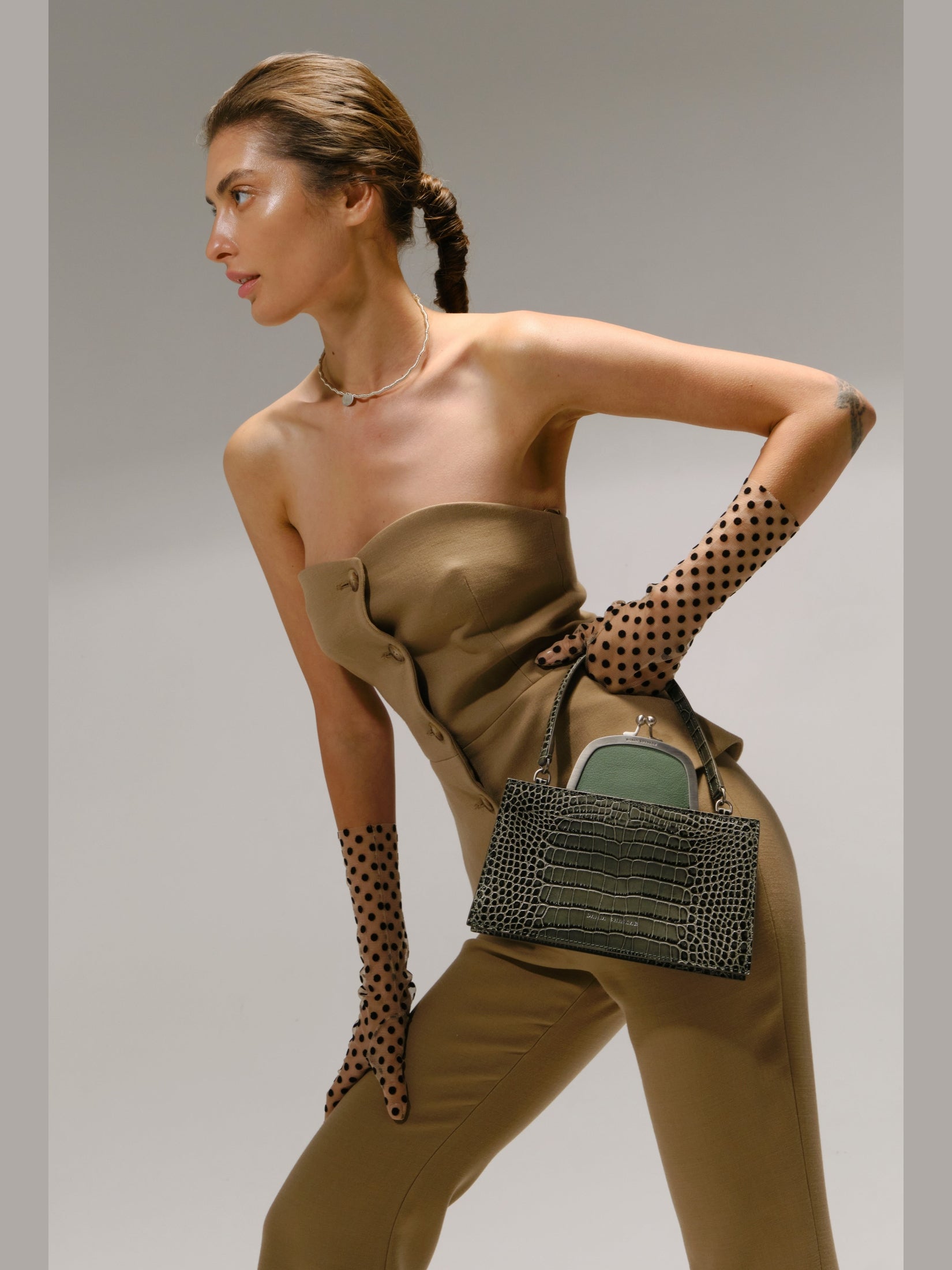 Majj  olive croc embossed