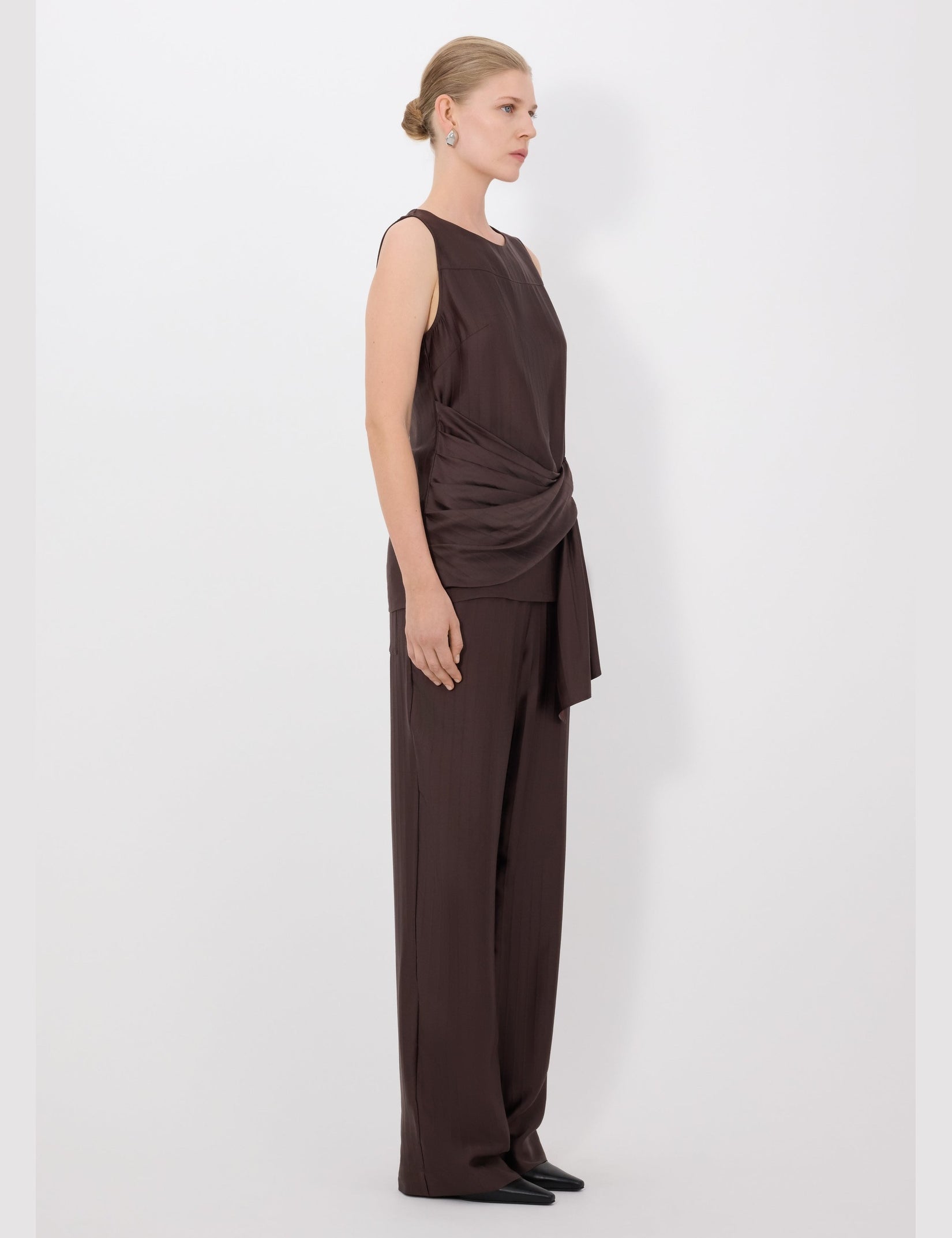 MASTER_FONDA_DARK_BROWN_XS_002_6b15f2ec6b.jpg