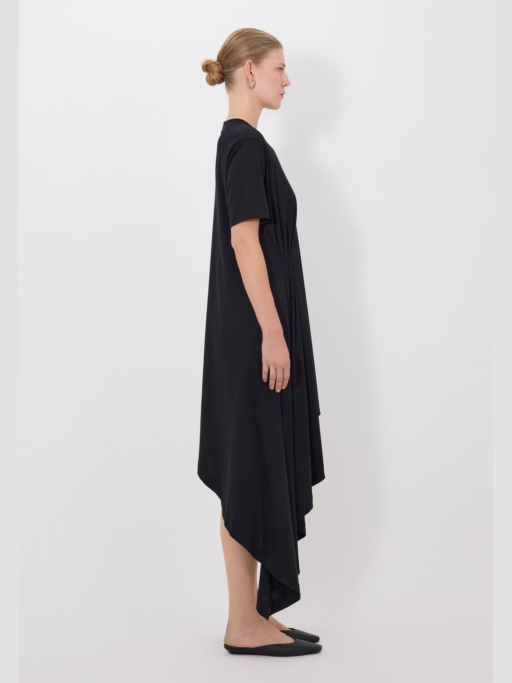 Igari asymmetric pleated dress
