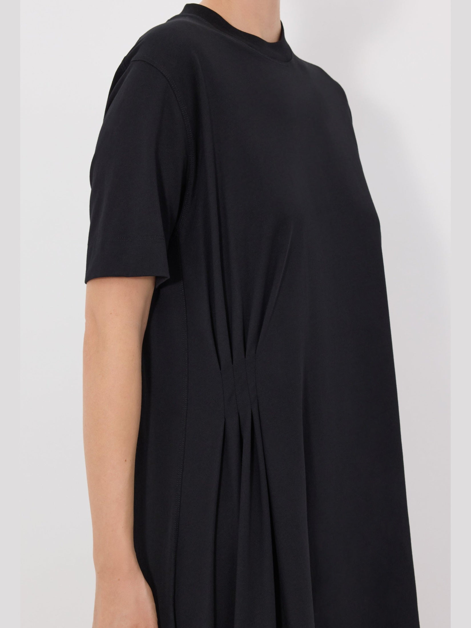 Igari asymmetric pleated dress