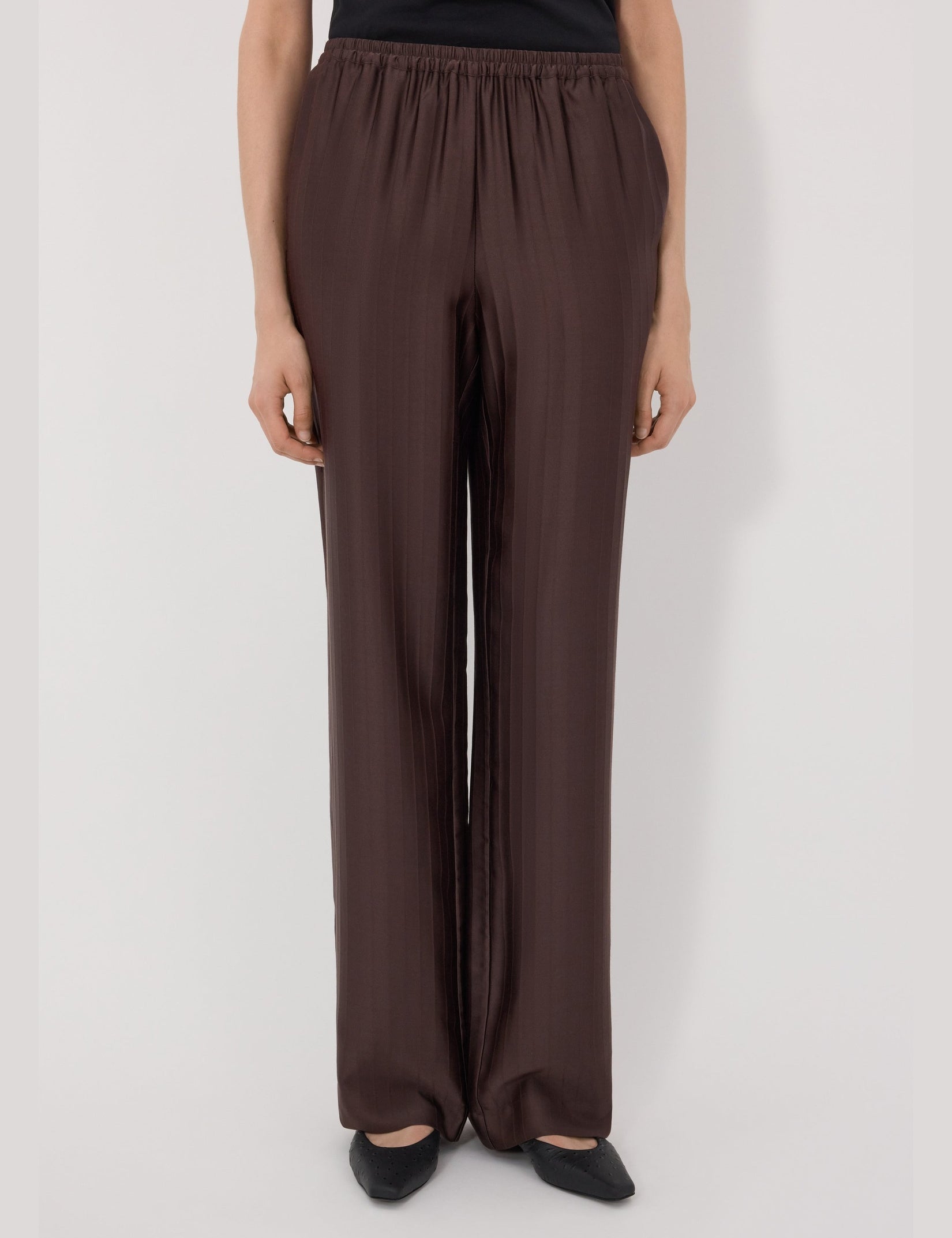 MASTER_KADALA_DARK_BROWN_XS_003_1b78731344.jpg