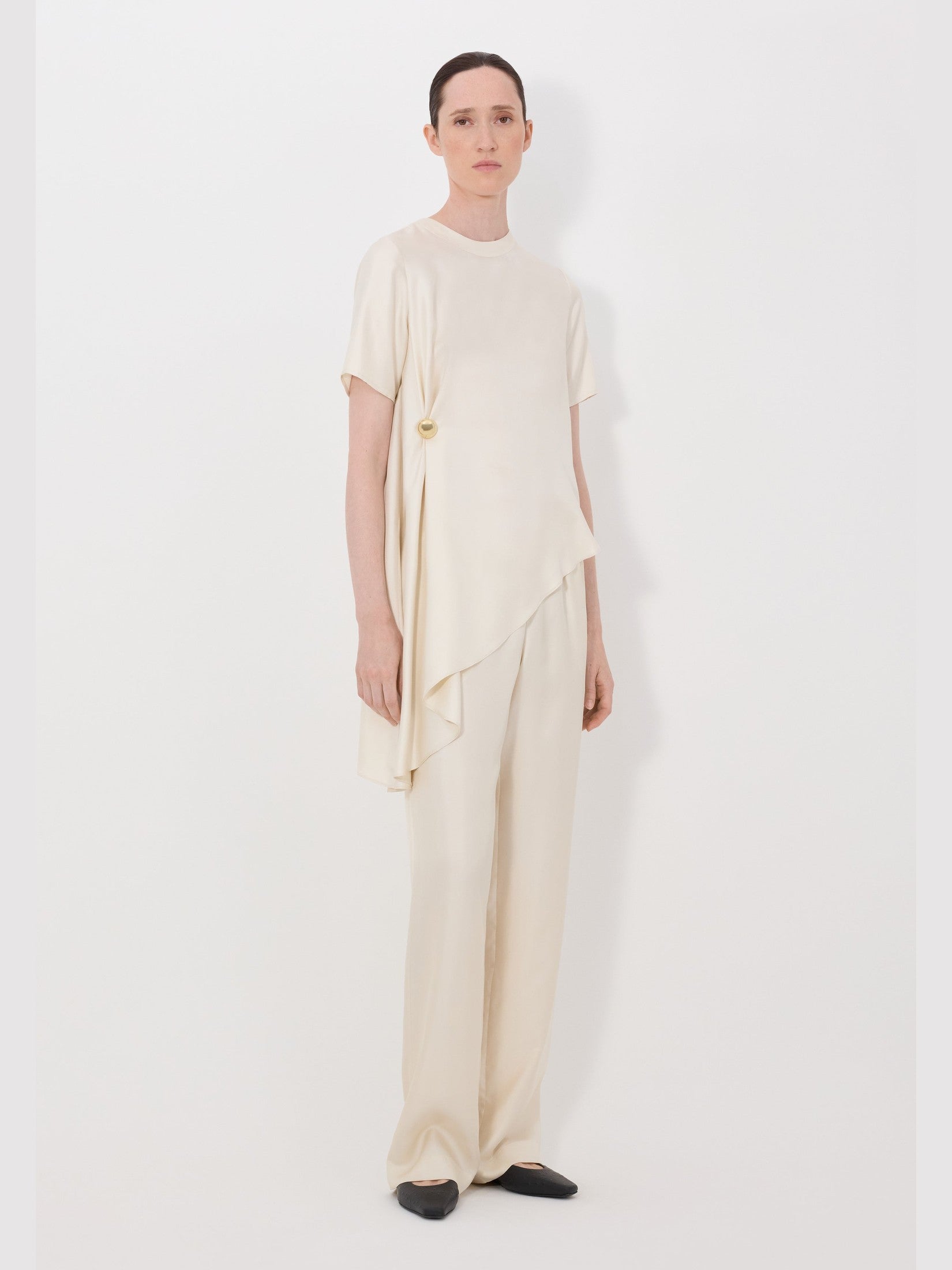 Madea draped asymmetric top