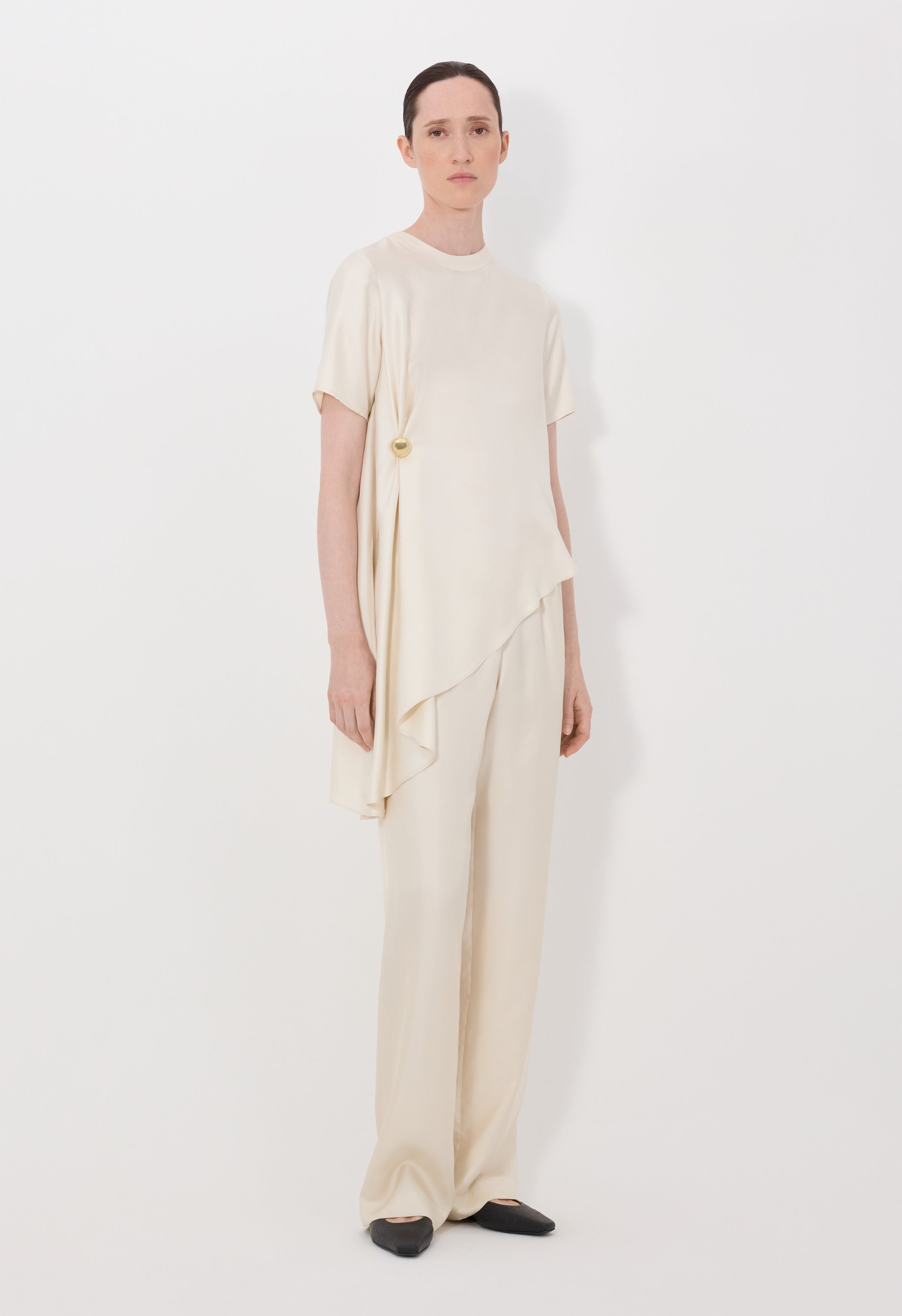 Madea draped asymmetric top