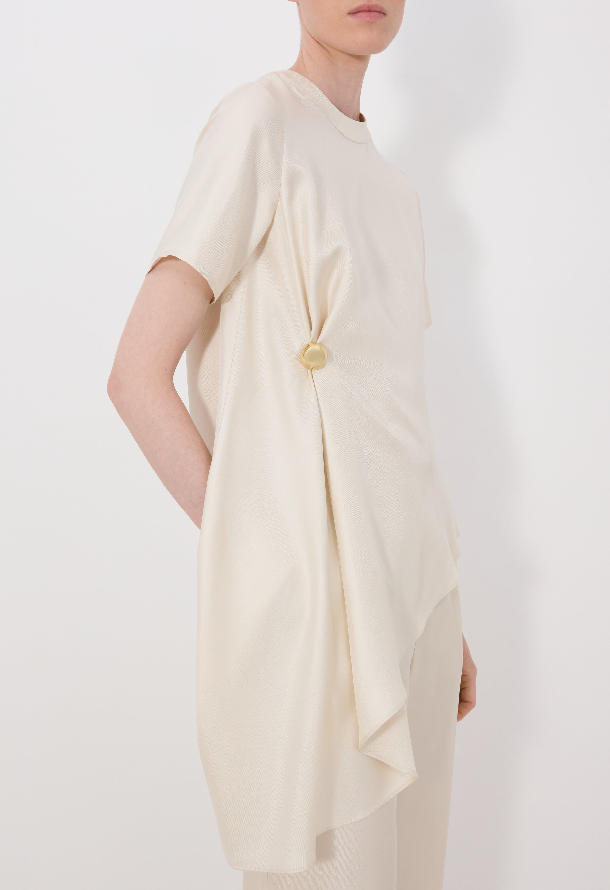 Madea draped asymmetric top