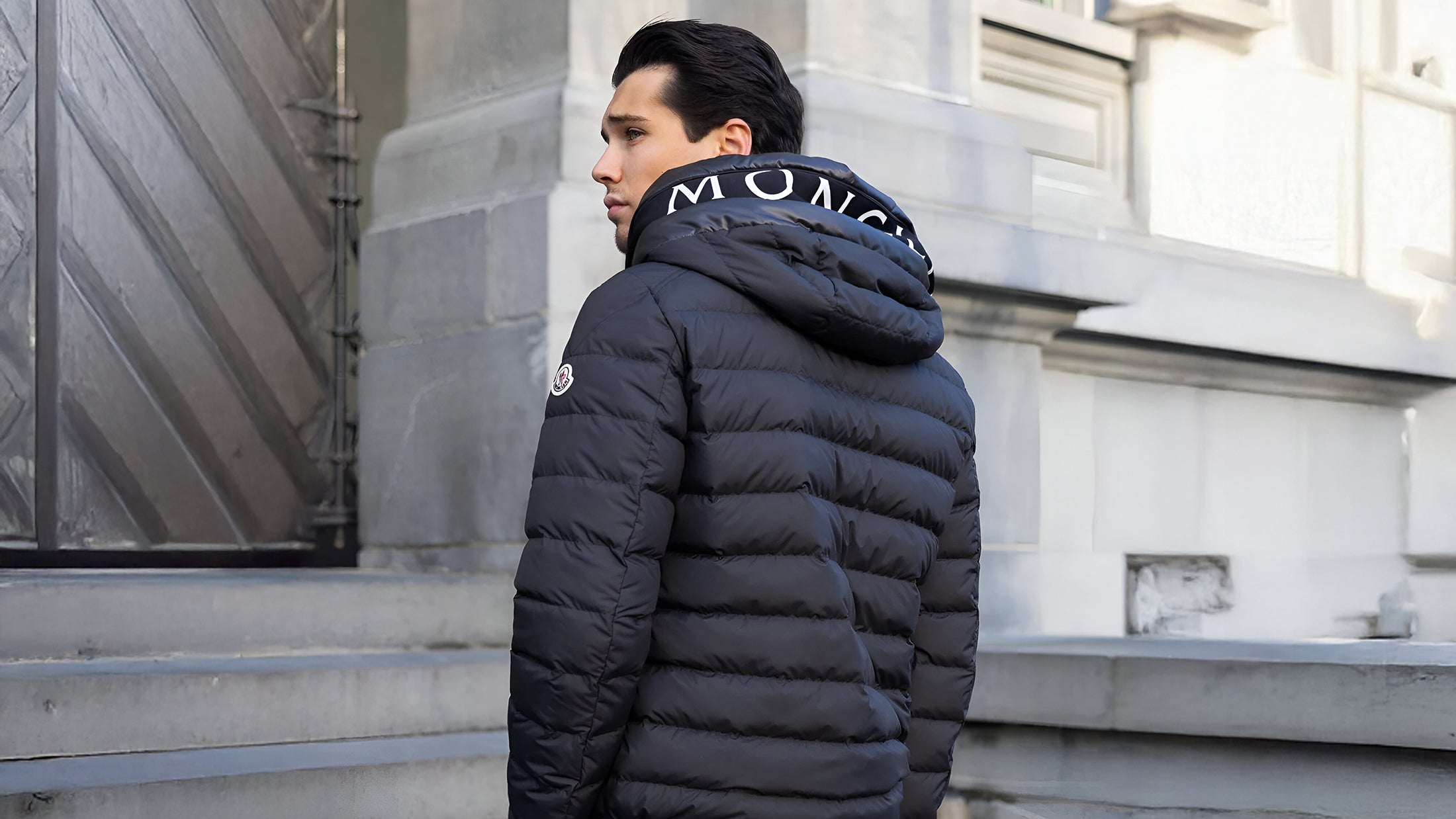 Moncler_91cd2099-bddc-462a-ac7b-060bab98bb71.jpg