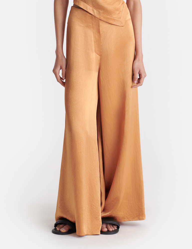 NW25RSPA03019ZANIAH_APRICOT_CRINKLEDSATIN-4.png