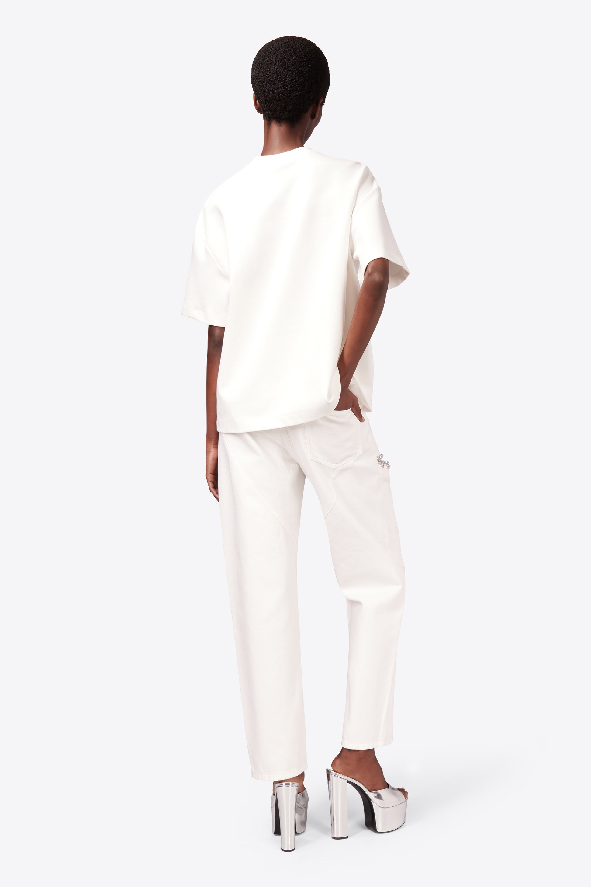 CRYSTAL HEART CUTOUT RELAXED T-SHIRT