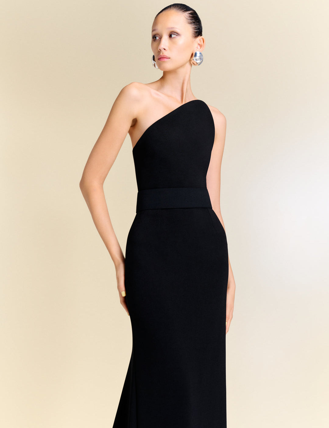 OS48007_SERAPHINA_MAXI_DRESS_BLACK_2765_R1_1080x_9c298bdf-92fa-43fd-a852-74a1de0b1968.jpg