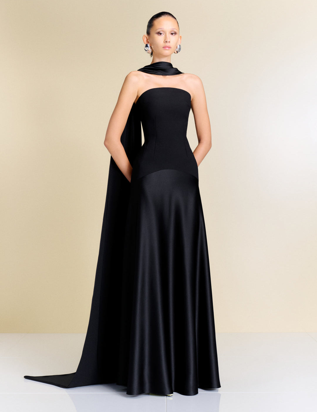 OS48014_MAE_MAXI_DRESS_BLACK_2882_R1_1080x_5c1c7775-4fca-4c5f-aa7d-84f11e832174.jpg