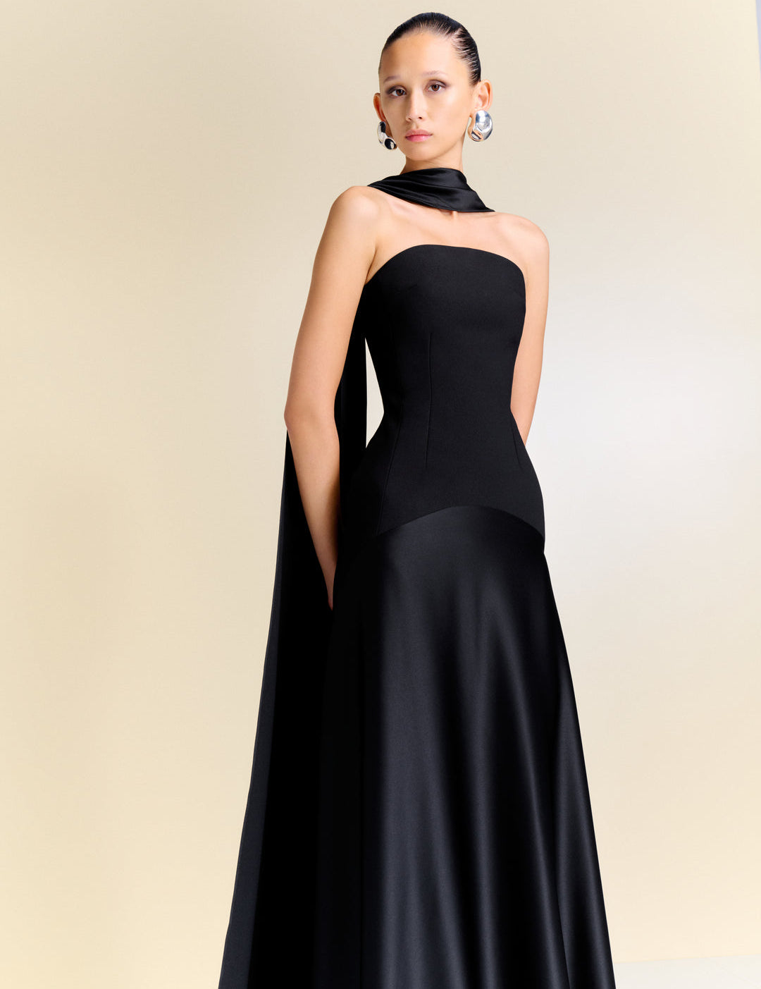 OS48014_MAE_MAXI_DRESS_BLACK_2900_R1_1080x_7accc11e-9094-4966-b61a-7a2d3f121367.jpg