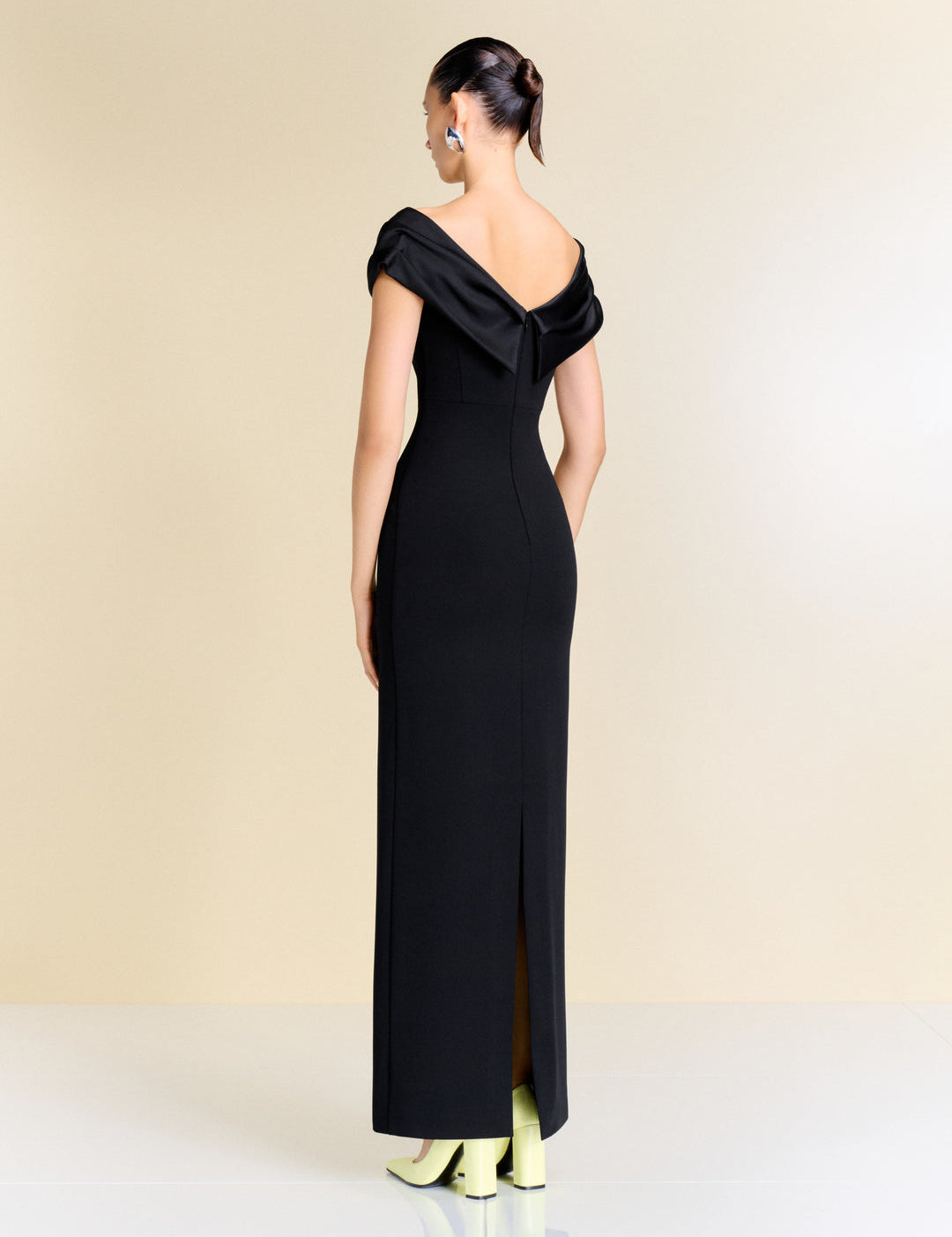 OS48023_ADELE_MAXI_DRESS_BLACK_0845_R1_1080x_094575b6-8cc9-433b-80af-3cd5baf9936d.jpg
