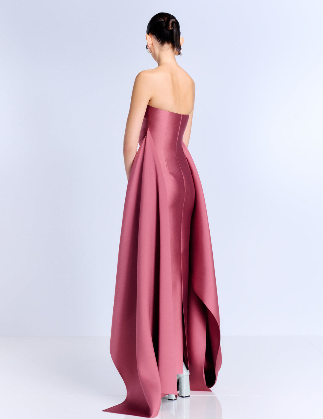 OS48037_ELARA_MAXI_DRESS_DARK_ROSE_3368_R1_1080x_02a68bae-a246-4bb9-8fa2-d79c3746a6ce.jpg