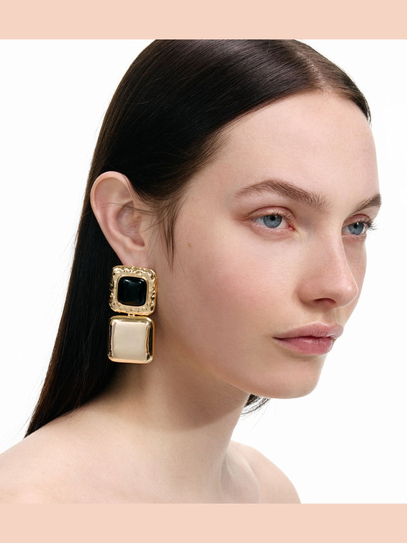 Mottled gold black tiered earrings